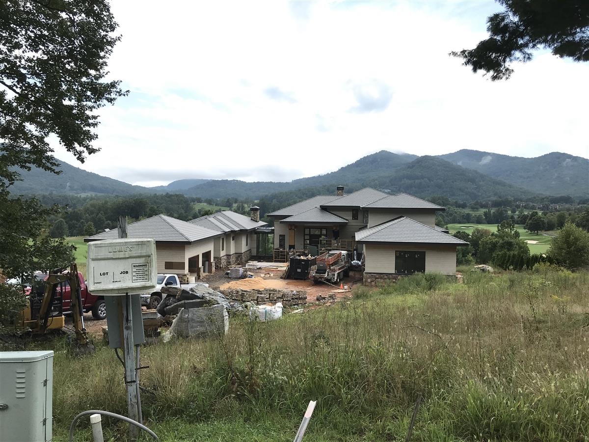 A picture of the property located at 610 HORNBEAM LN, ARDEN NC 28704.