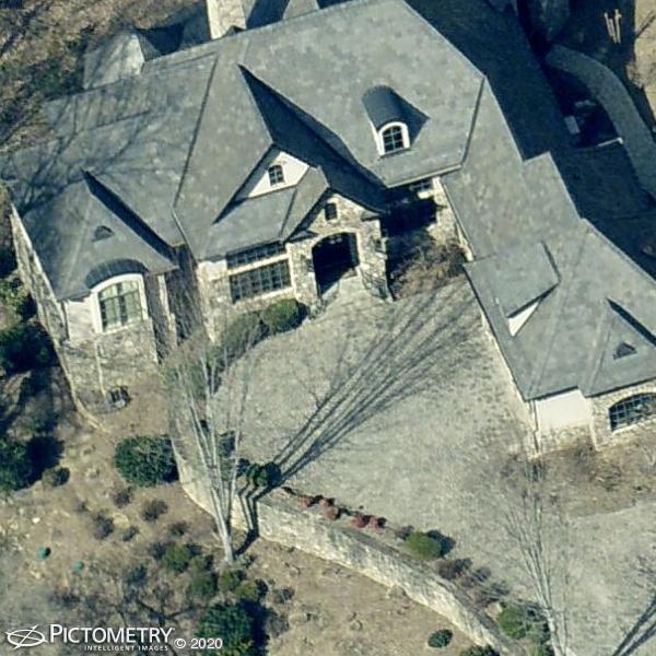 A picture of the property located at 712 CRAGGYSIDE LN, ARDEN NC 28704.