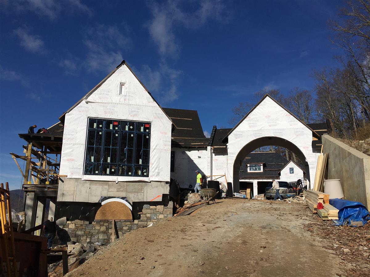 A picture of the property located at 122 RAVEN CLIFF LN, ARDEN NC 28704.