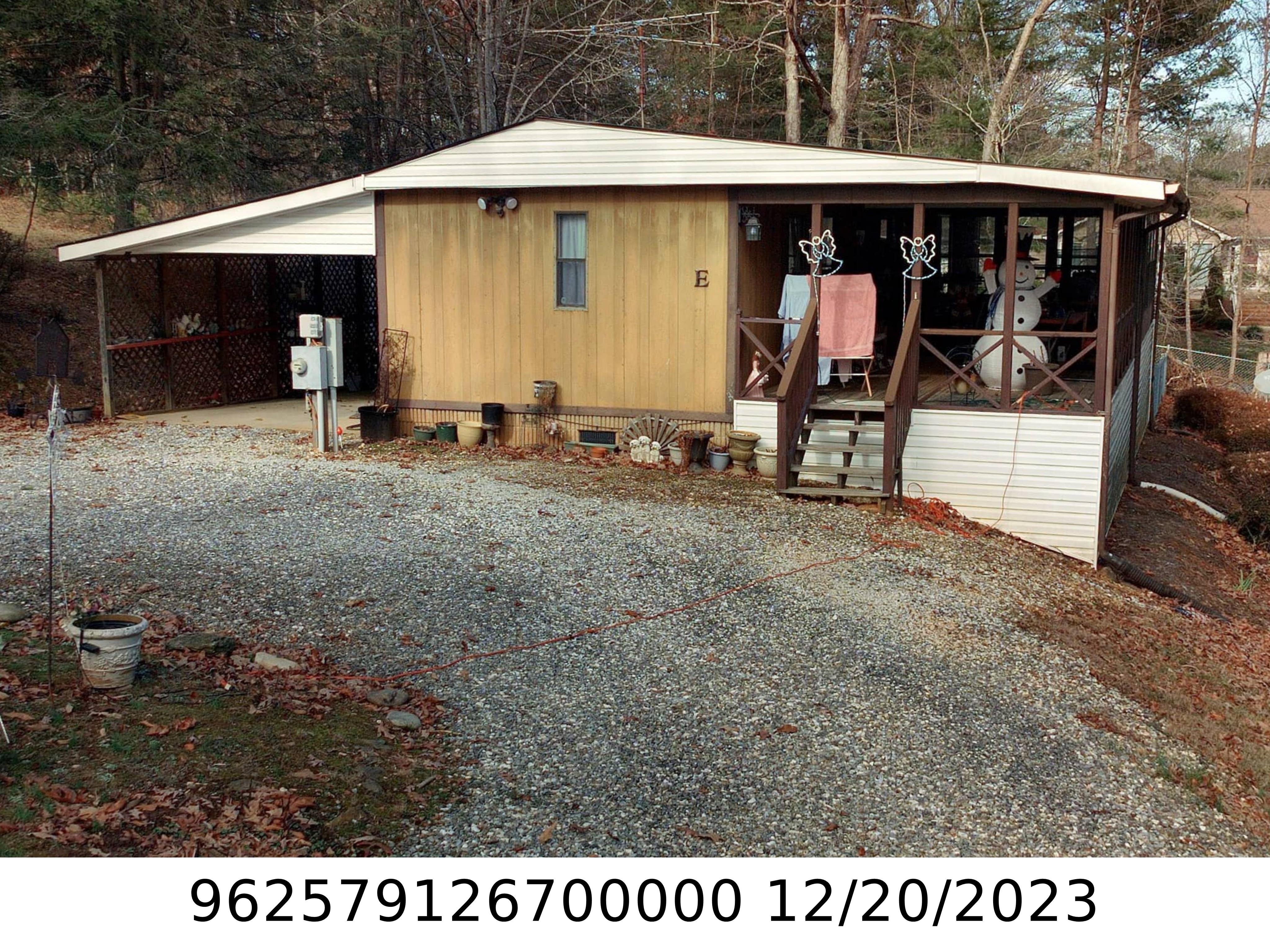 A picture of the property located at 10 BARBEE CIR, ASHEVILLE NC 28806.