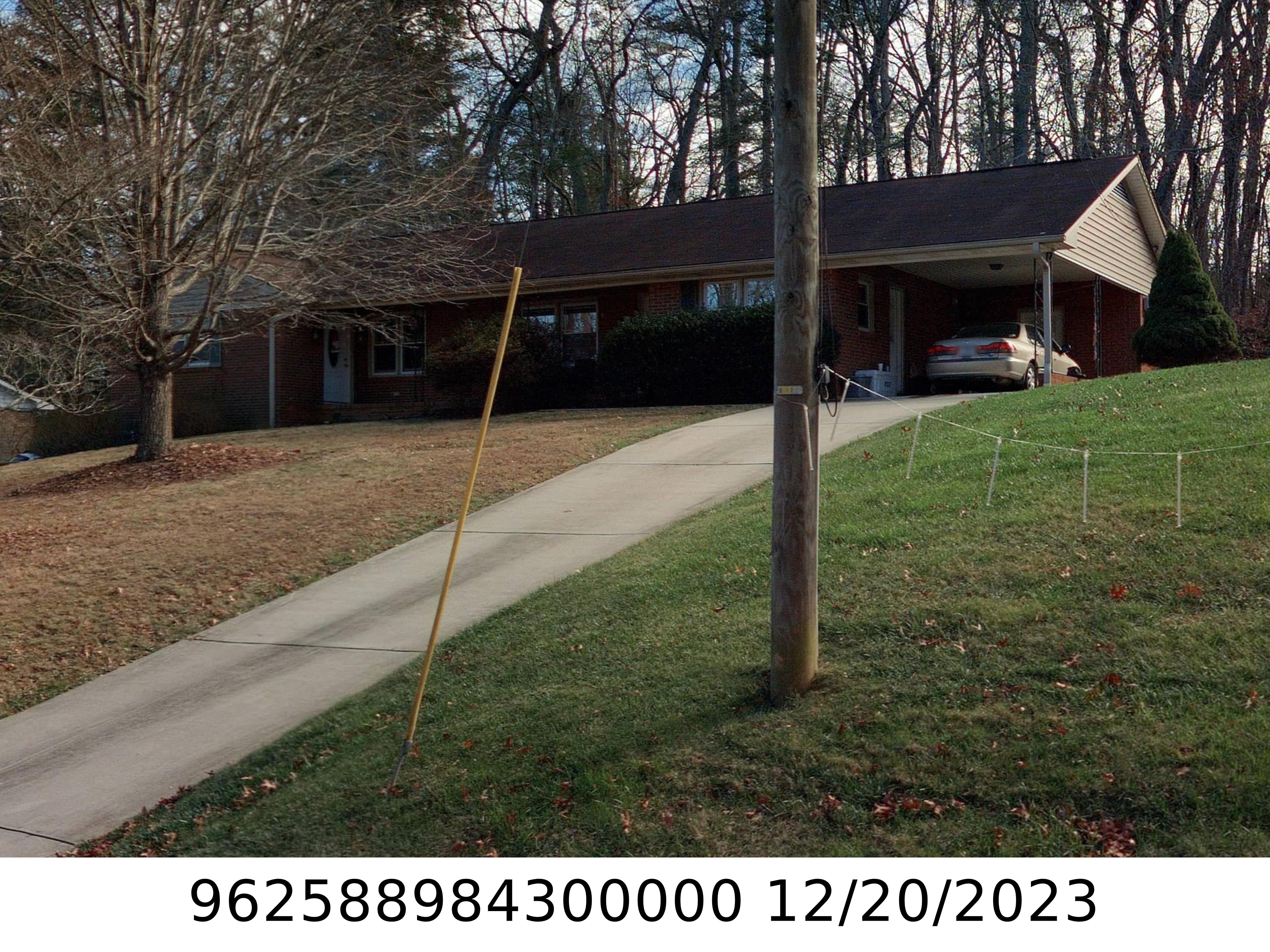 A picture of the property located at 250 BENT CREEK RANCH RD, ASHEVILLE NC 28806.