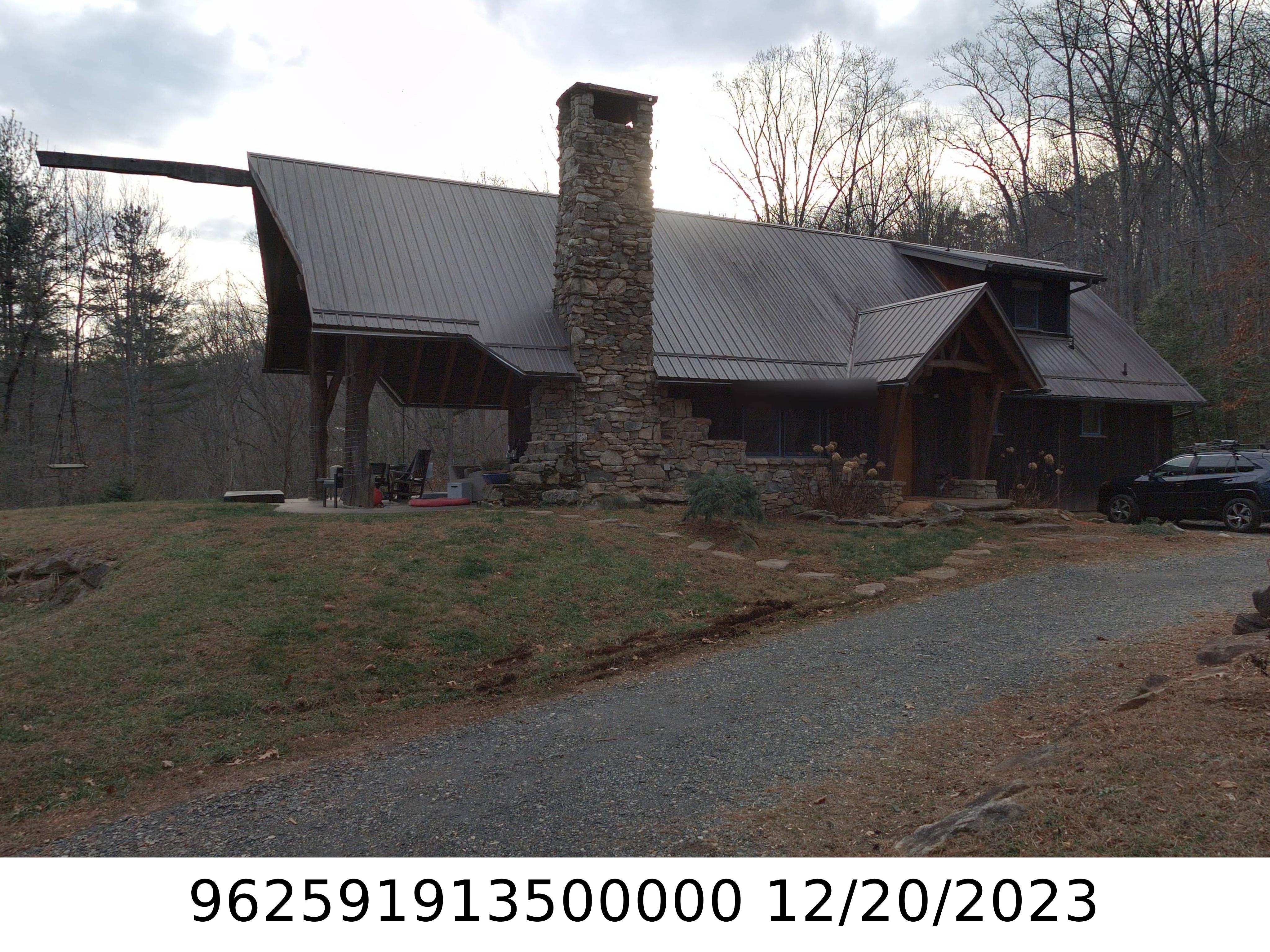 A picture of the property located at 15 DOGHOBBLE LN, ARDEN NC 28704.