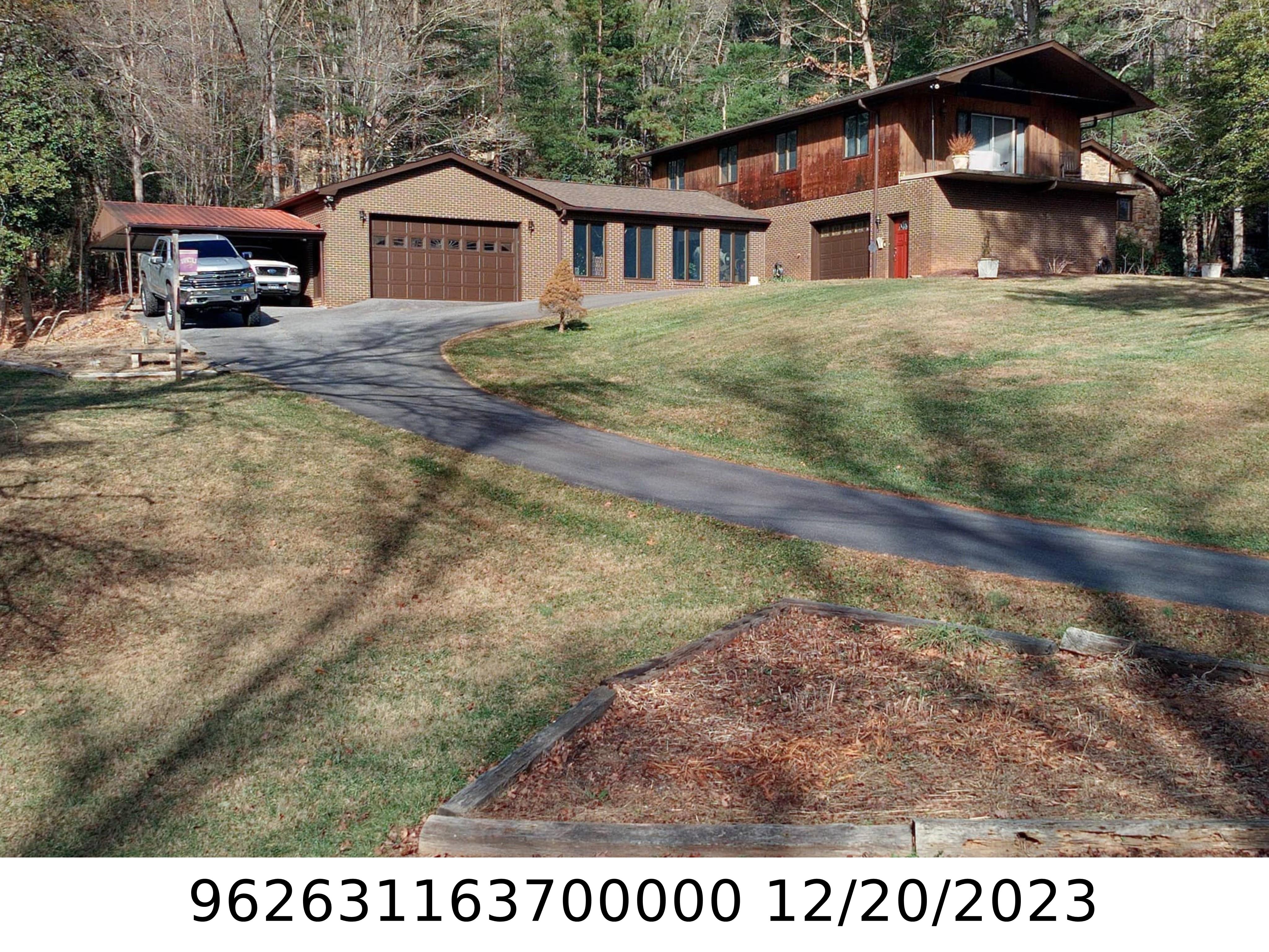 A picture of the property located at 25 HOLLY LN, ASHEVILLE NC 28806.