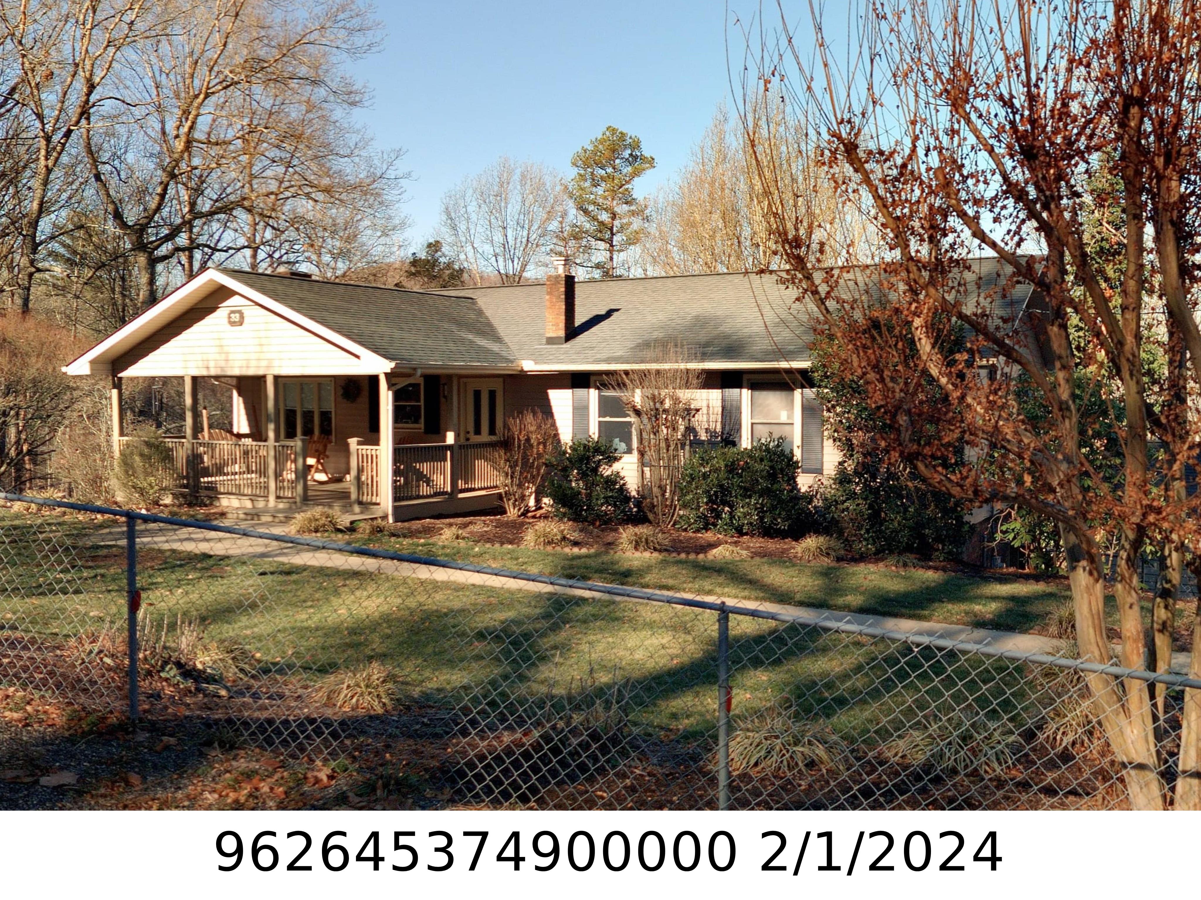 A picture of the property located at 33 COFFEY CIR, ASHEVILLE NC 28806.
