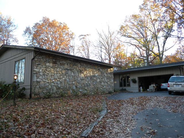 A picture of the property located at 75 COFFEY CIR, ASHEVILLE NC 28806.