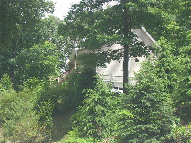 A picture of the property located at 40 COFFEY CIR, ASHEVILLE NC 28806.