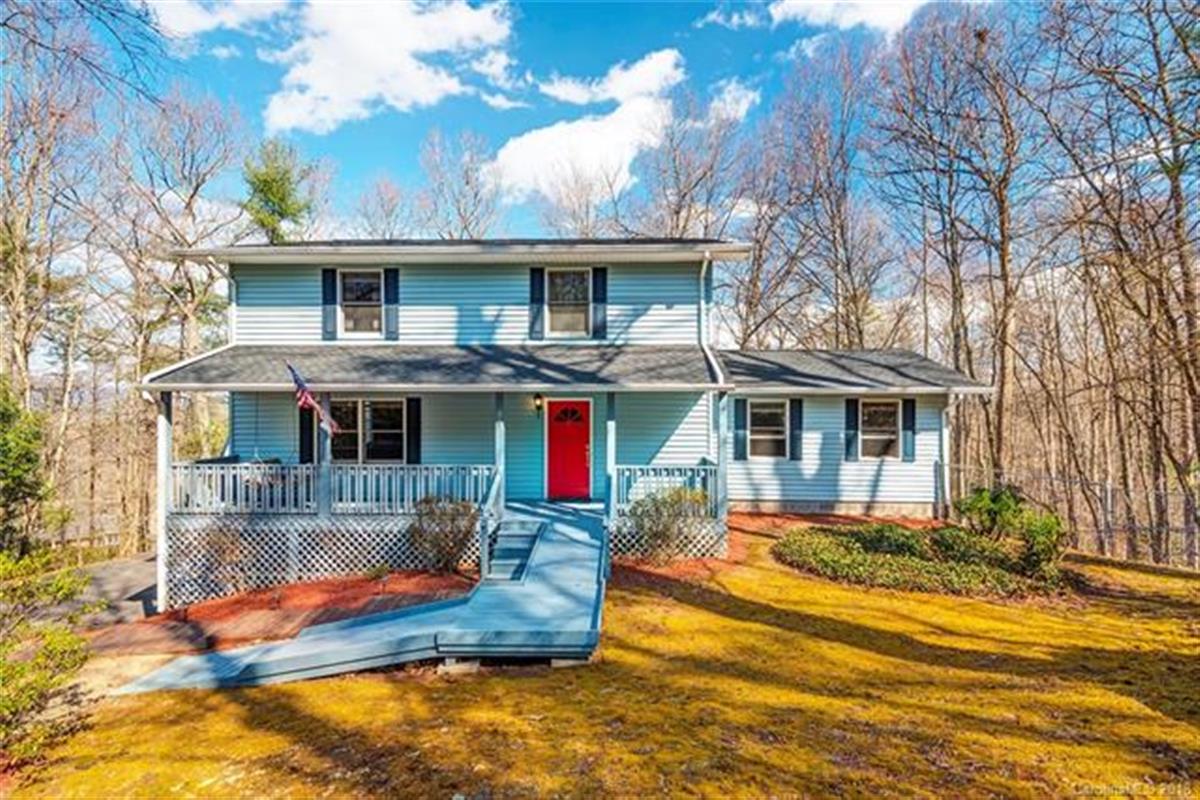 A picture of the property located at 27 COFFEY CIR, ASHEVILLE NC 28806.
