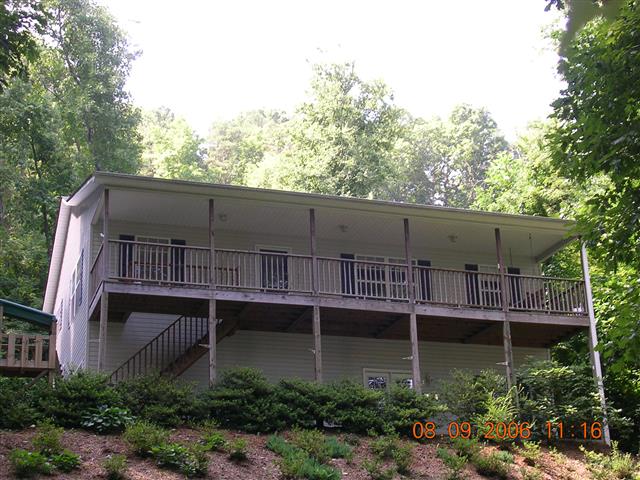 A picture of the property located at 12 COFFEY CIR, ASHEVILLE NC 28806.