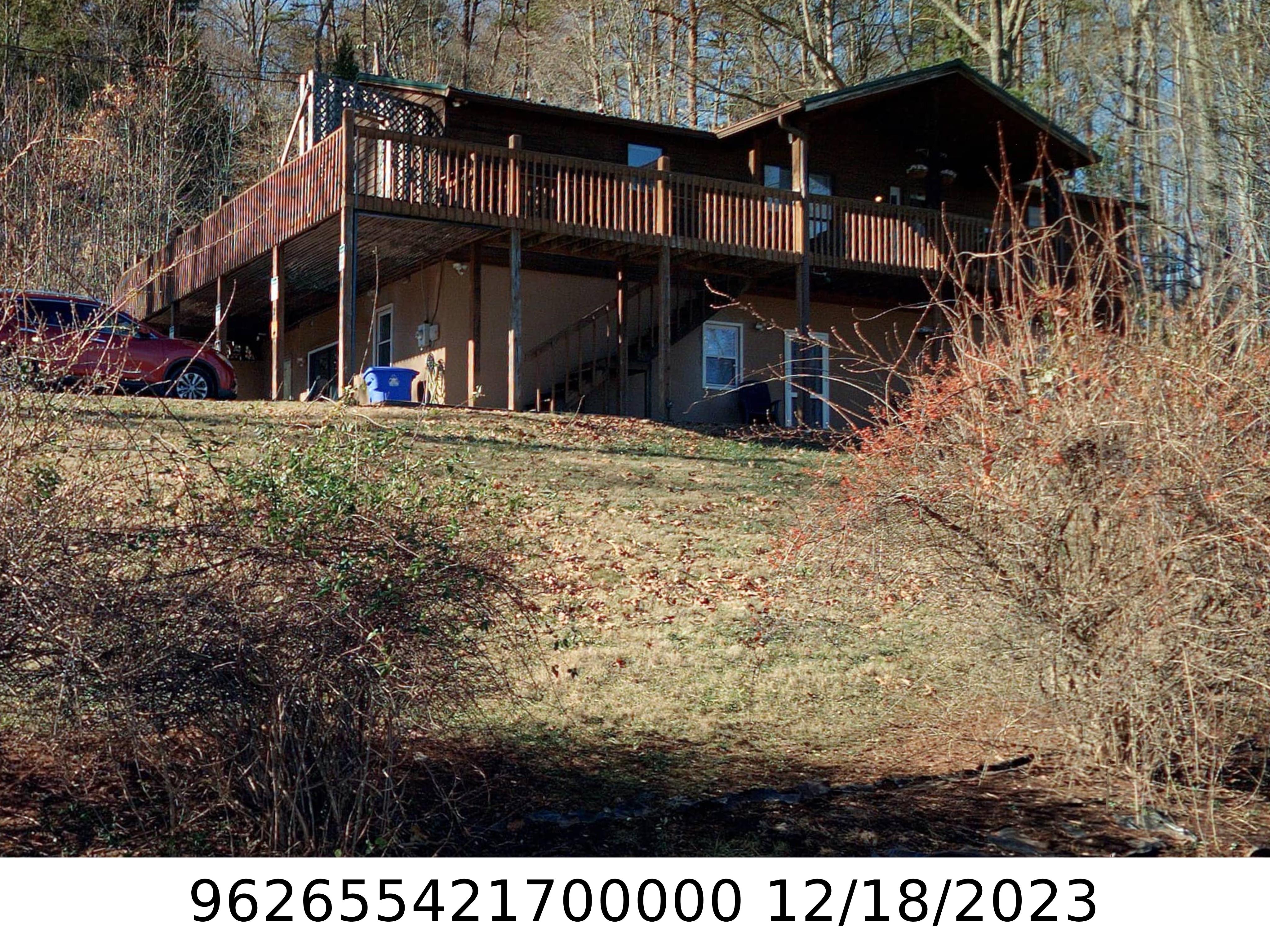 A picture of the property located at 178 COFFEY CIR, ASHEVILLE NC 28806.