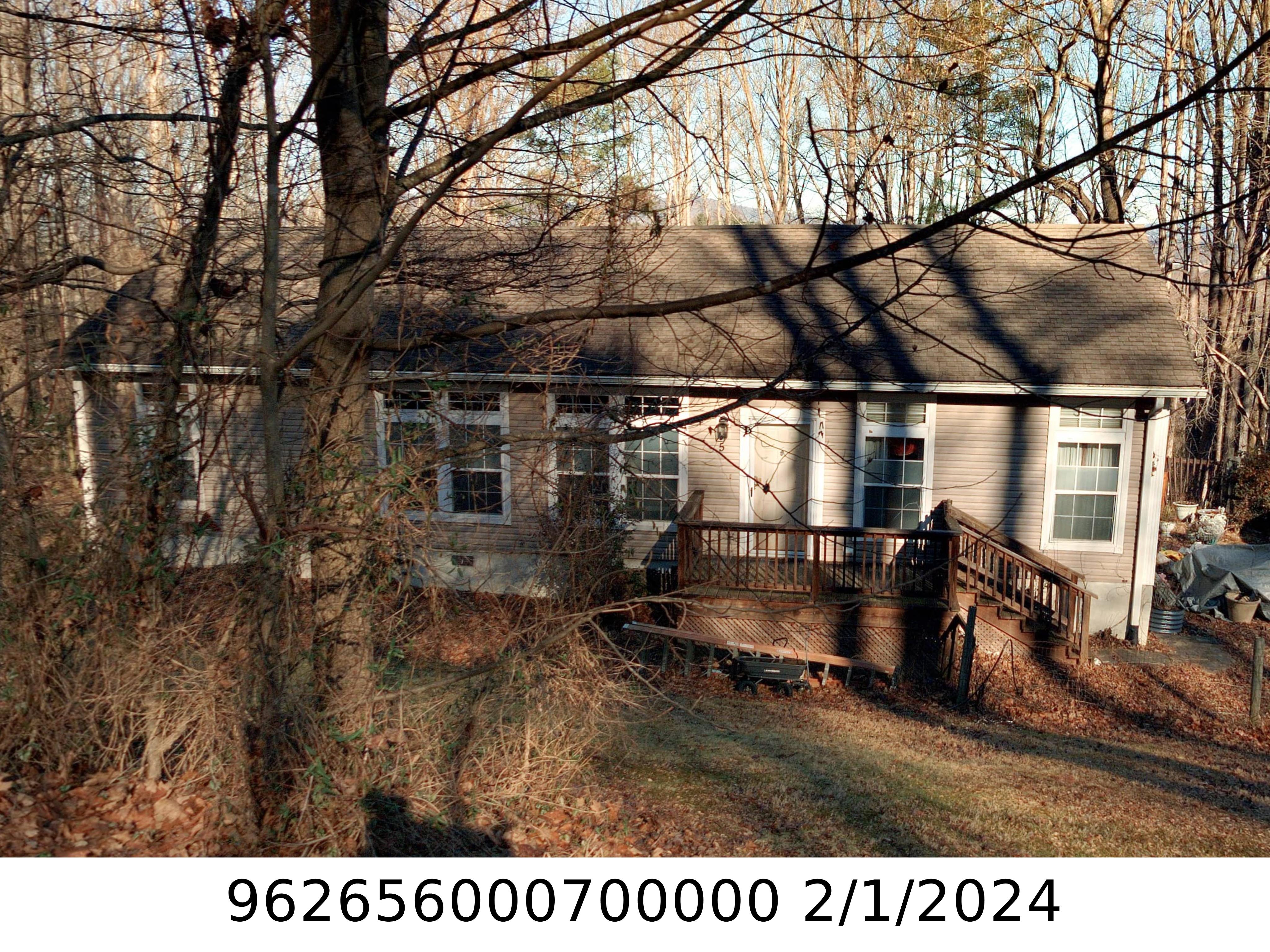 A picture of the property located at 5 COFFEY CIR, ASHEVILLE NC 28806.