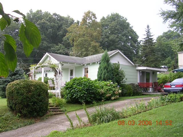 A picture of the property located at 38 OLD SARDIS ROAD CIR, ASHEVILLE NC 28806.