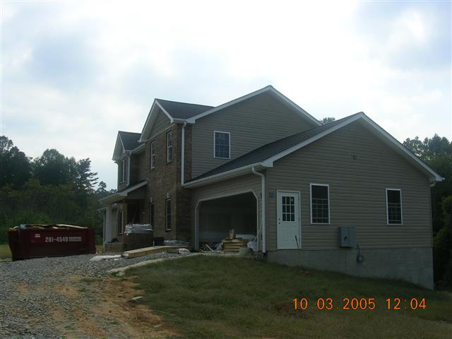 A picture of the property located at 2 POND ROAD CIR, ASHEVILLE NC 28806.