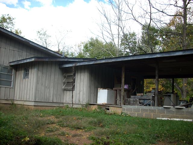 A picture of the property located at 3 POND ROAD CIR UNINCORPORATED.