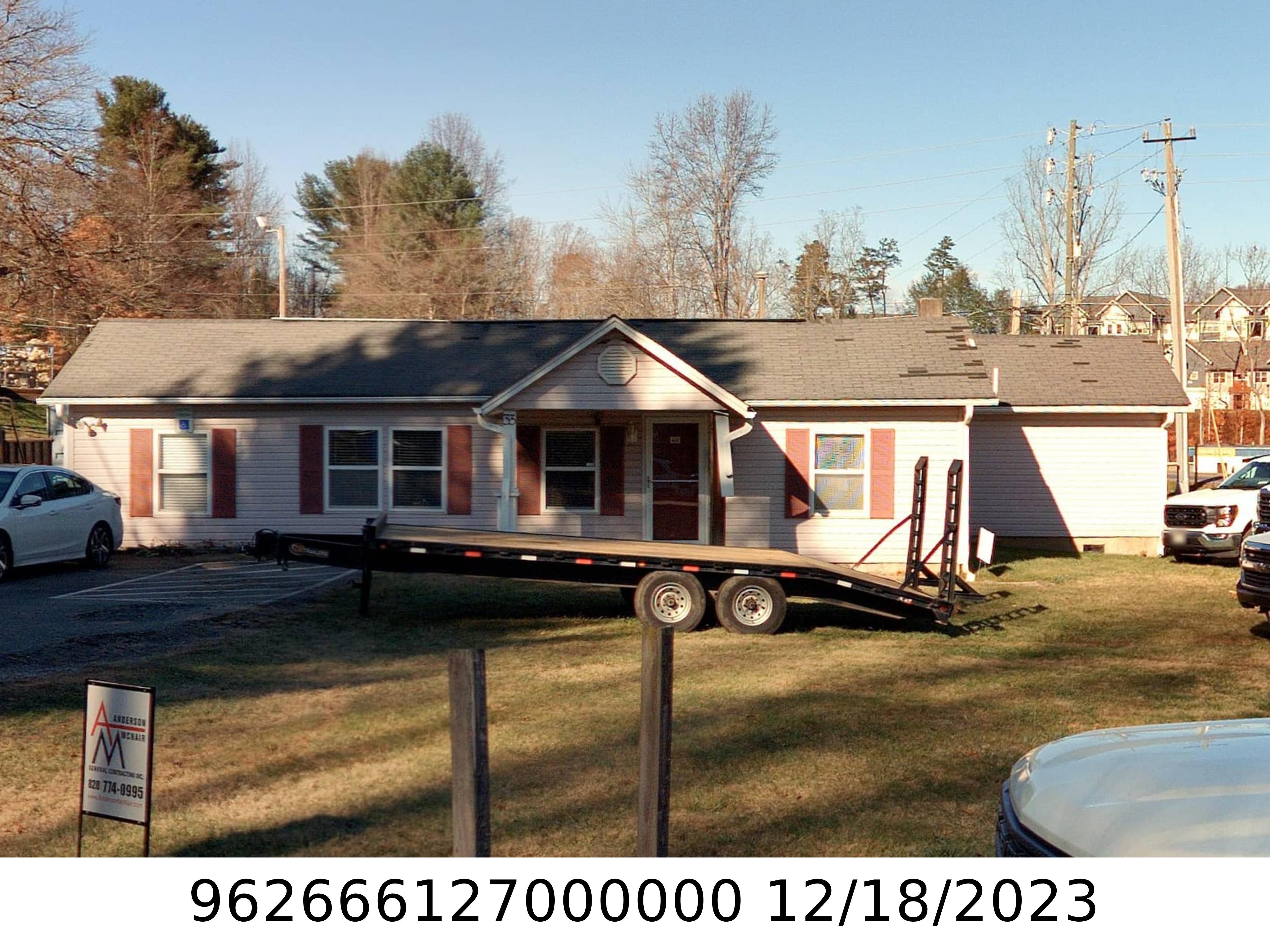 A picture of the property located at 33 OLD SARDIS ROAD CIR, ASHEVILLE NC 28806.