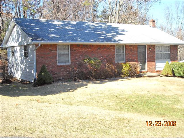 A picture of the property located at 8 GRANDVIEW CIR, ASHEVILLE NC 28806.