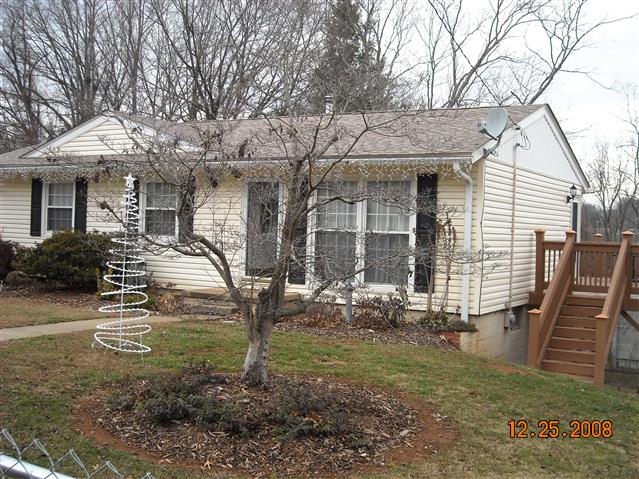 A picture of the property located at 49 GRANDVIEW CIR ASHEVILLE NC.