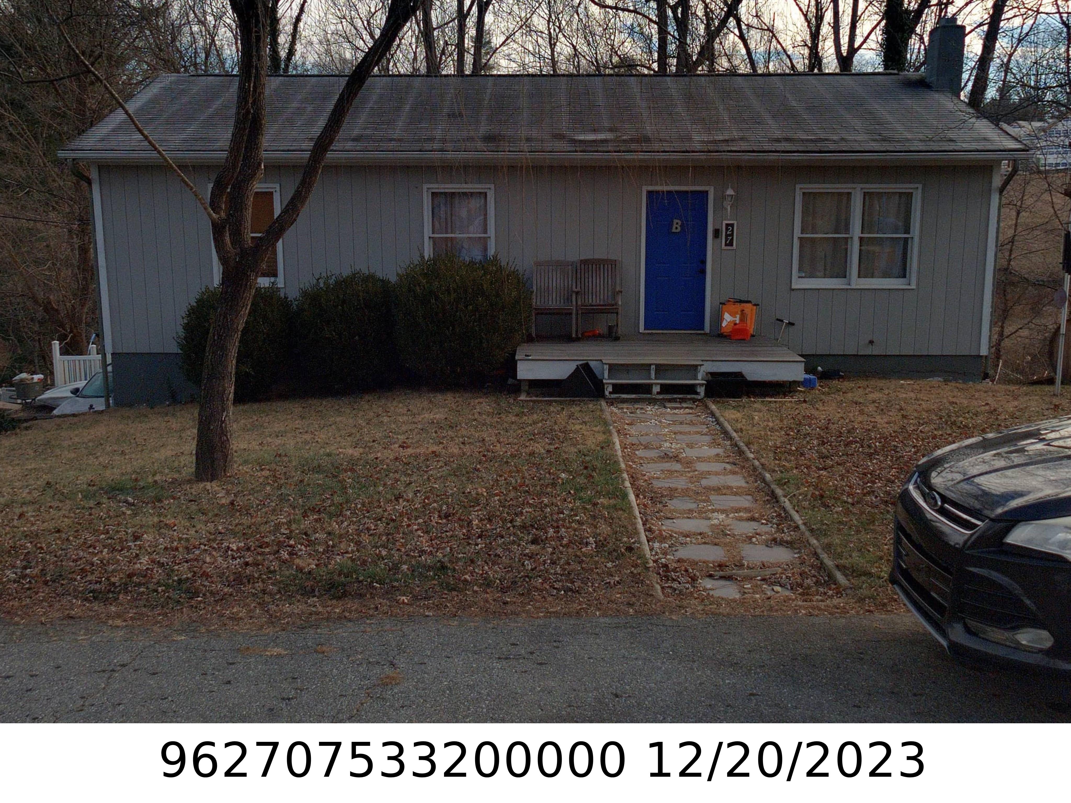 A picture of the property located at 27 GRANDVIEW CIR, ASHEVILLE NC 28806.