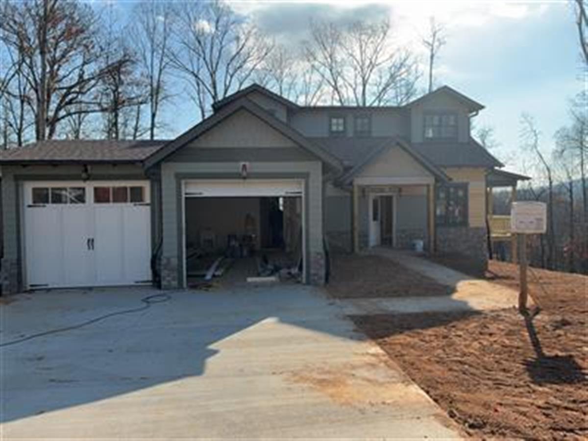A picture of the property located at 26 ASHE PARK CIR, ASHEVILLE NC 28806.