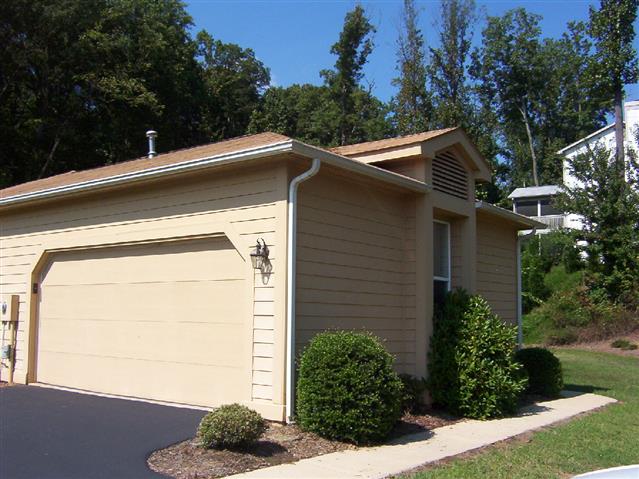 A picture of the property located at 15 EAGLES NEST LN, ASHEVILLE NC 28806.