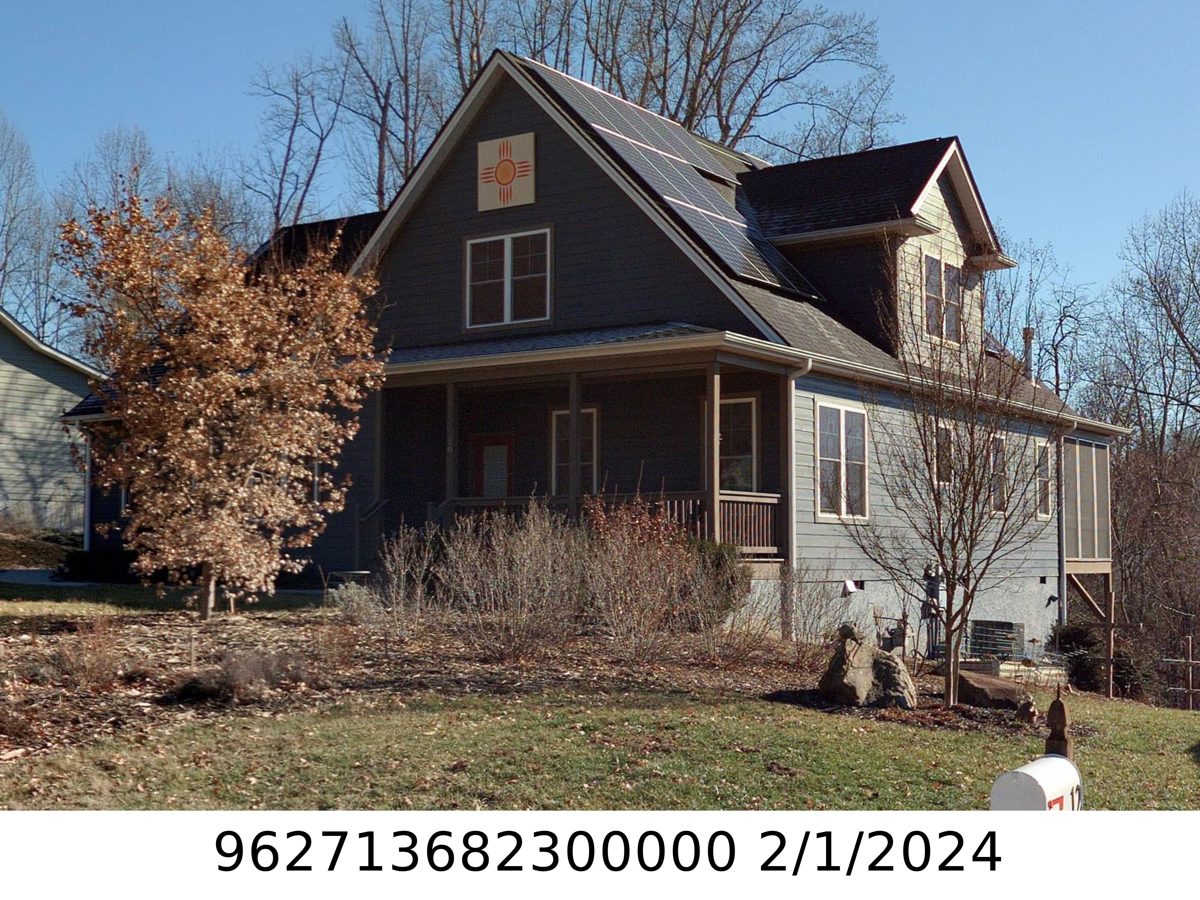 A picture of the property located at 10 EAGLES NEST LN, ASHEVILLE NC 28806.