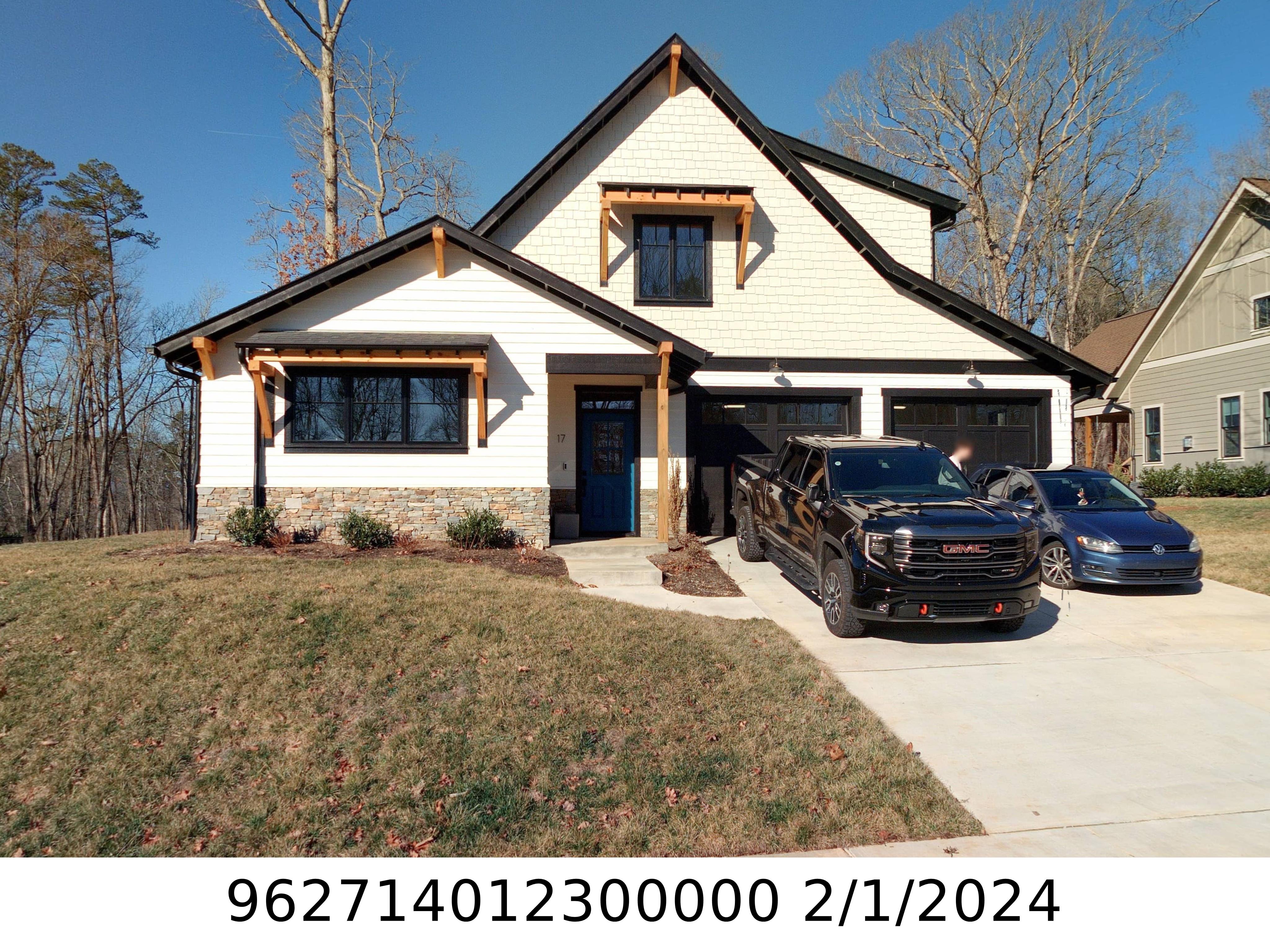 A picture of the property located at 17 ASHE PARK CIR, ASHEVILLE NC 28806.