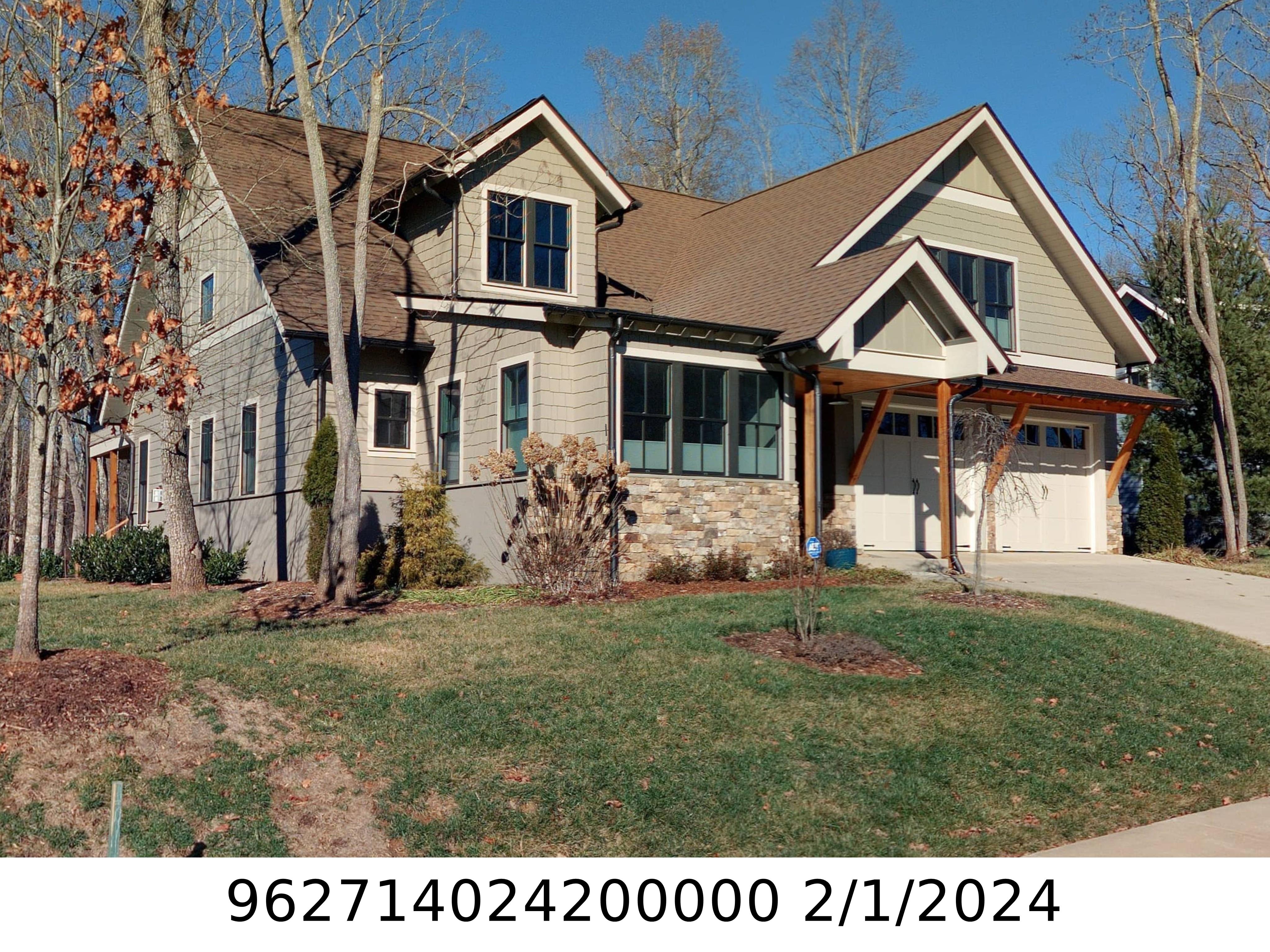 A picture of the property located at 13 ASHE PARK CIR, ASHEVILLE NC 28806.