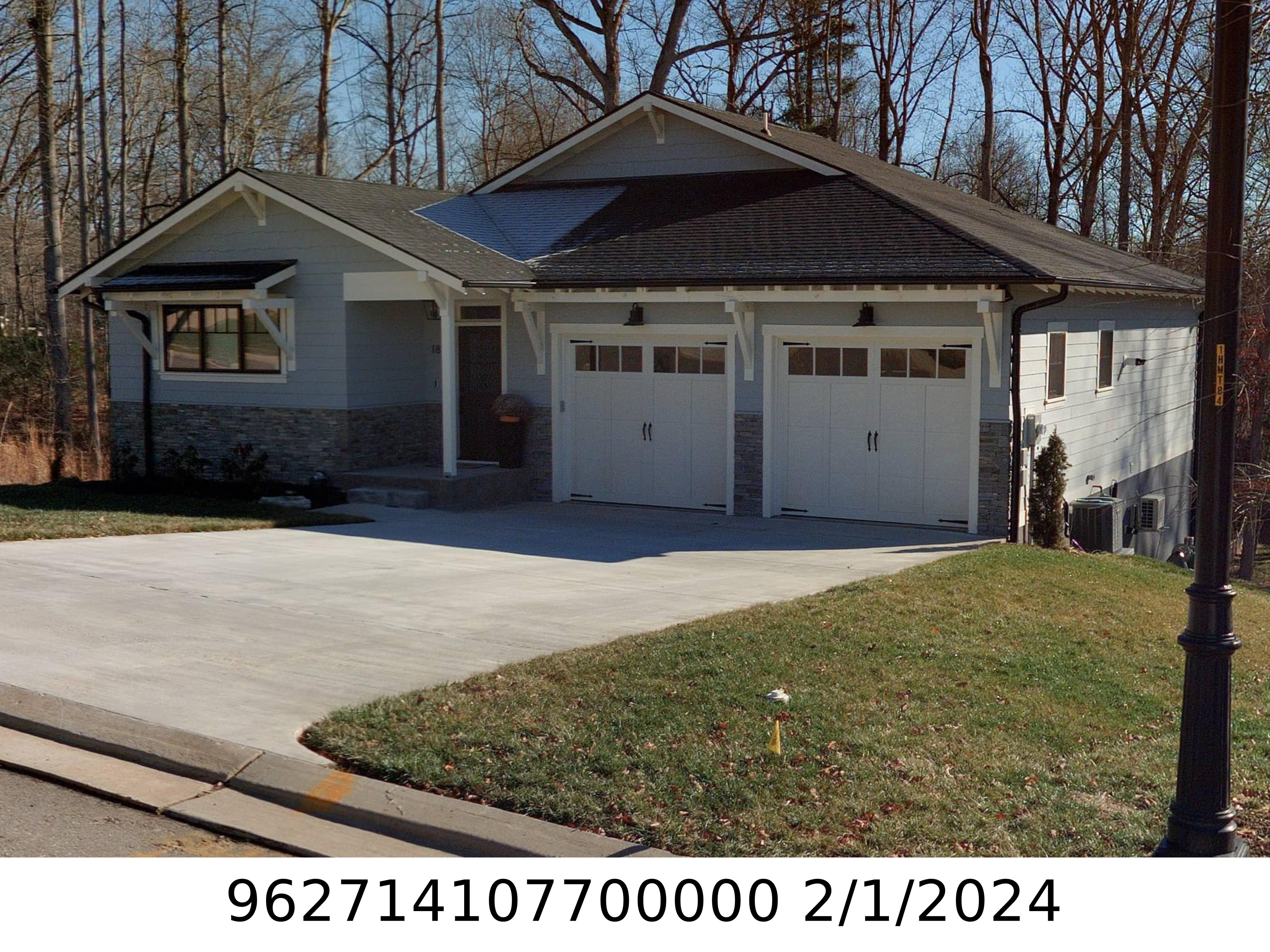 A picture of the property located at 18 ASHE PARK CIR, ASHEVILLE NC 28806.