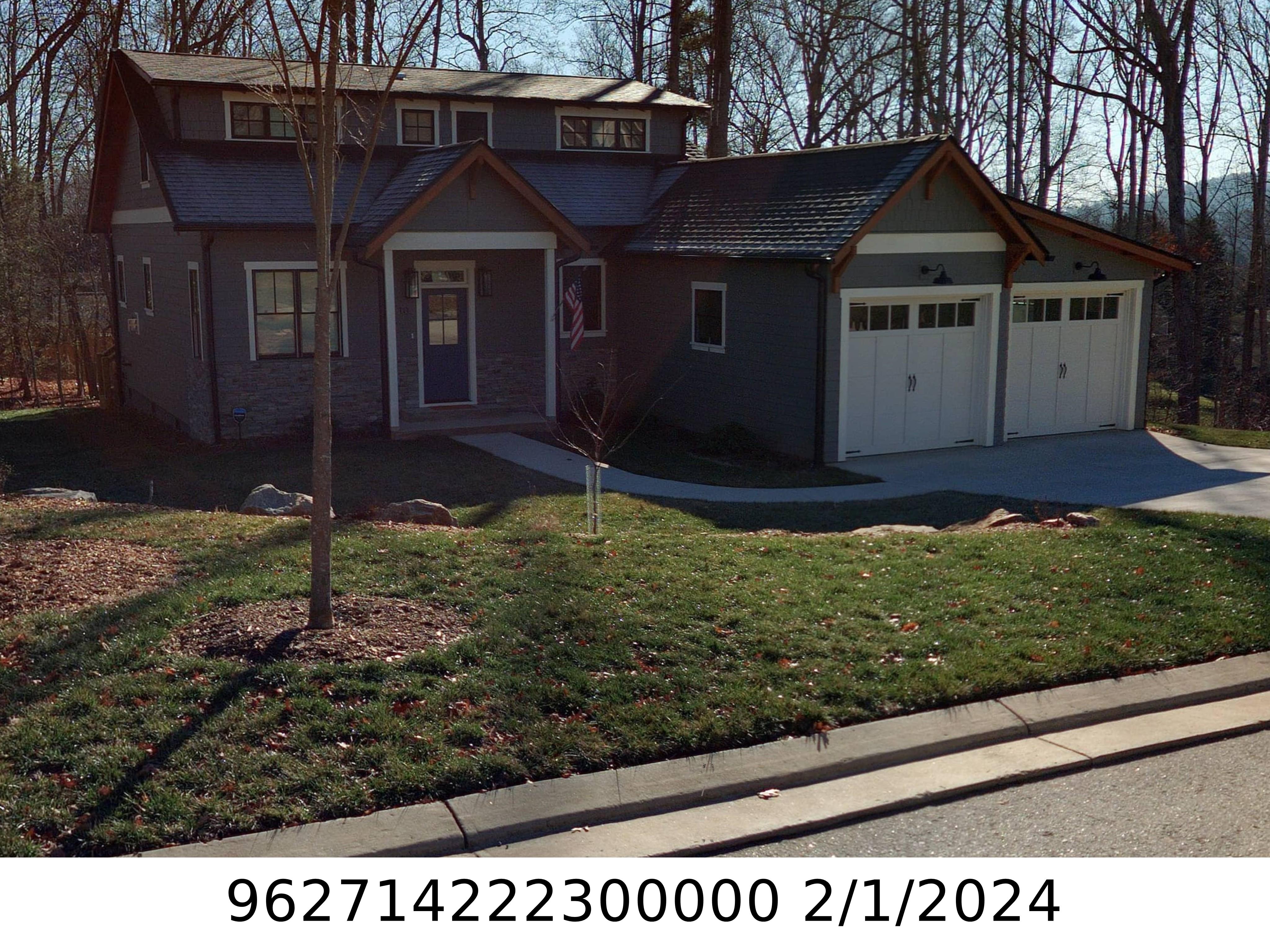 A picture of the property located at 10 ASHE PARK CIR, ASHEVILLE NC 28806.