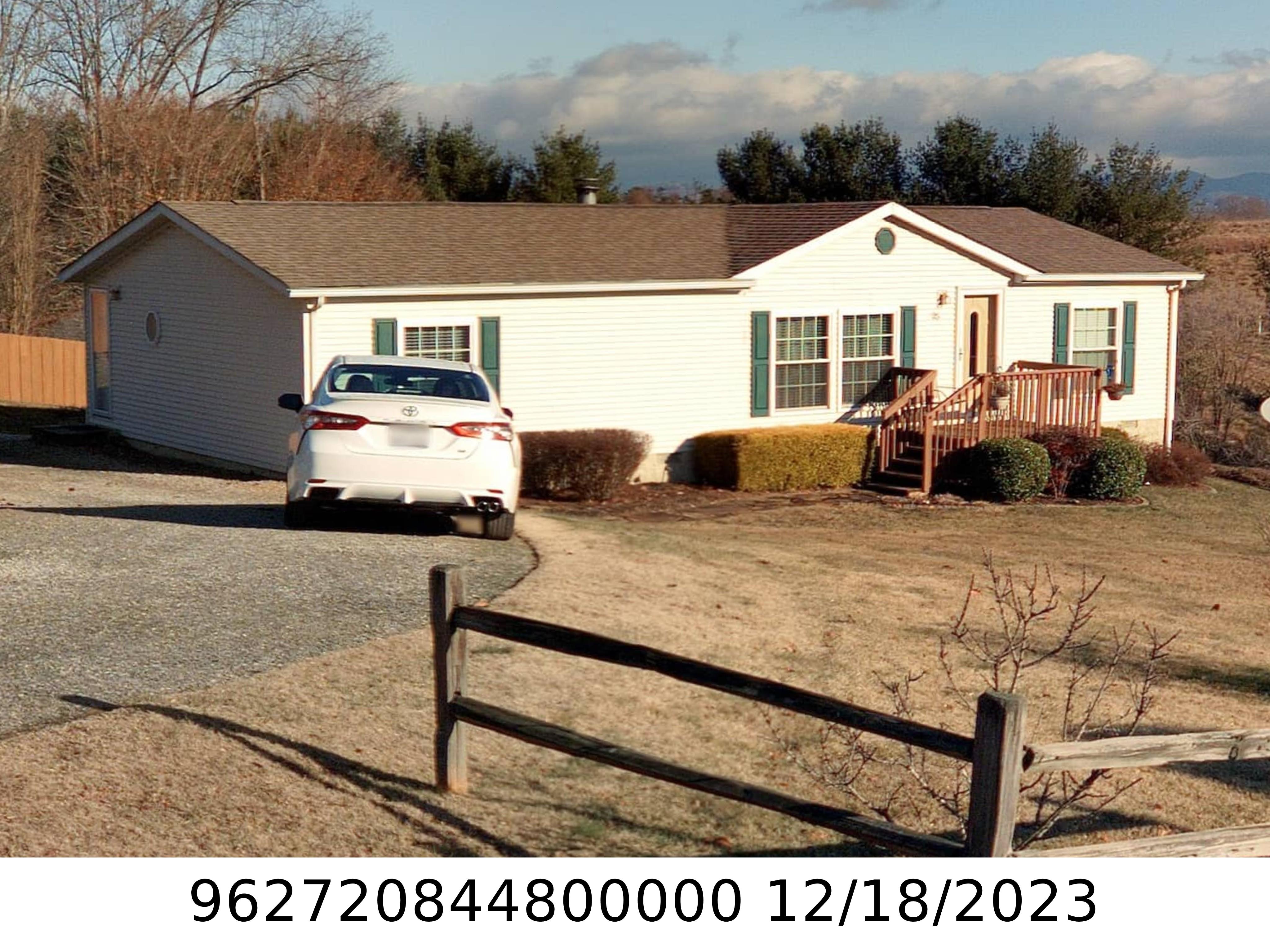 A picture of the property located at 25 COUNTRY GARDENS LN, ASHEVILLE NC 28806.