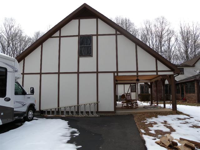 A picture of the property located at 2 ANDWAY DR, ASHEVILLE NC 28806.