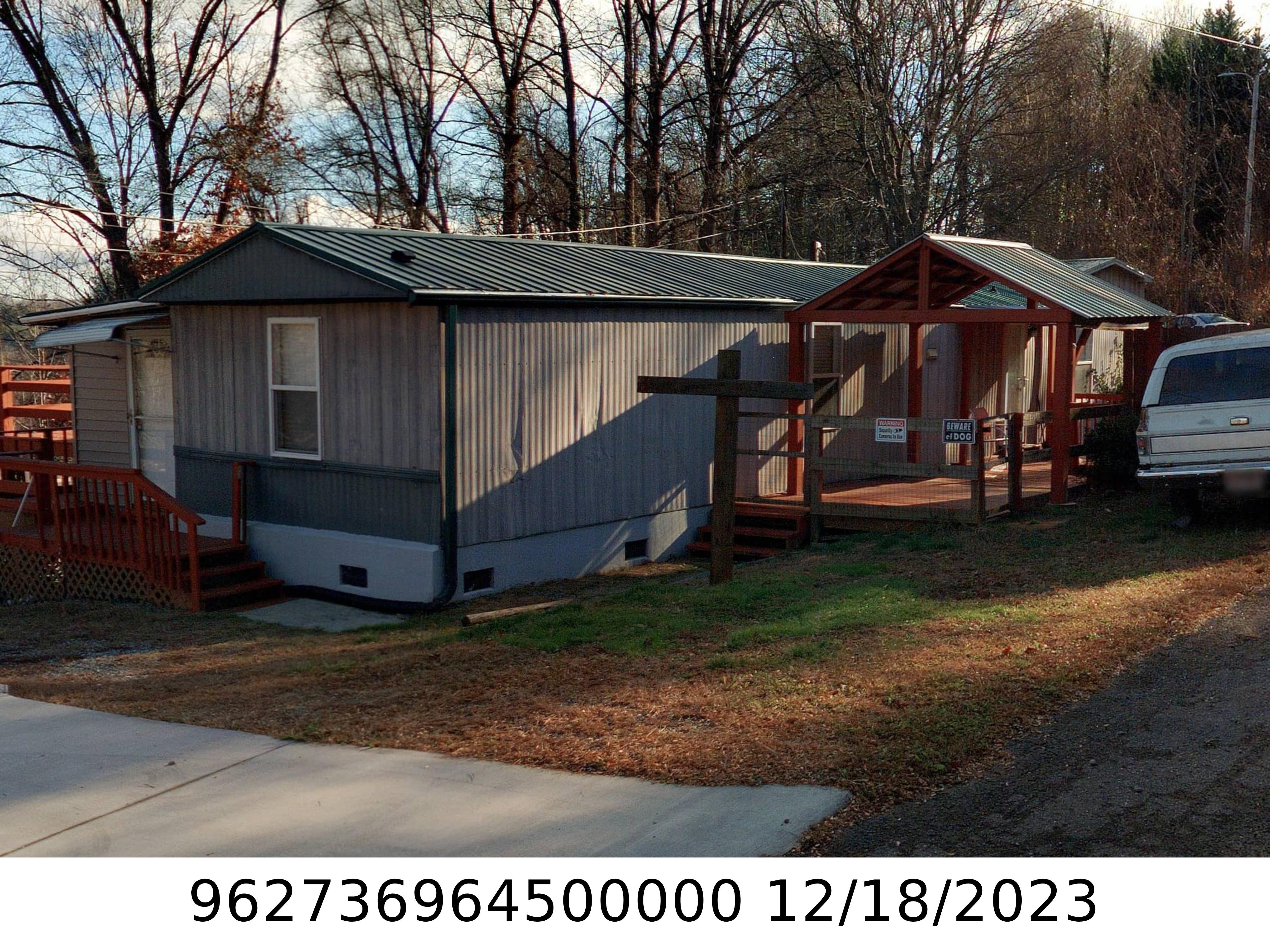 A picture of the property located at 2 SAND HILL LN, ASHEVILLE NC 28806.