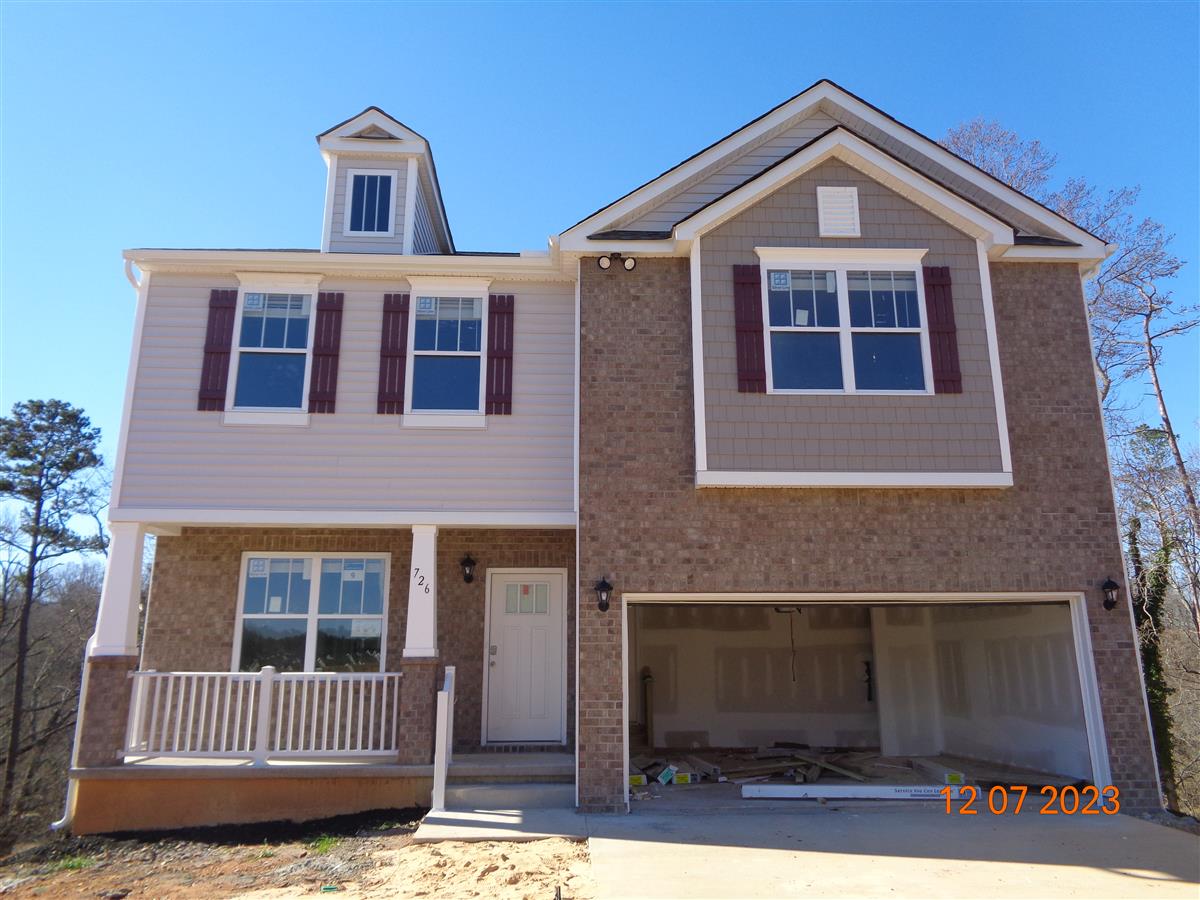 A picture of the property located at 726 FOUNTAIN PARK BLVD, ASHEVILLE NC 28806.