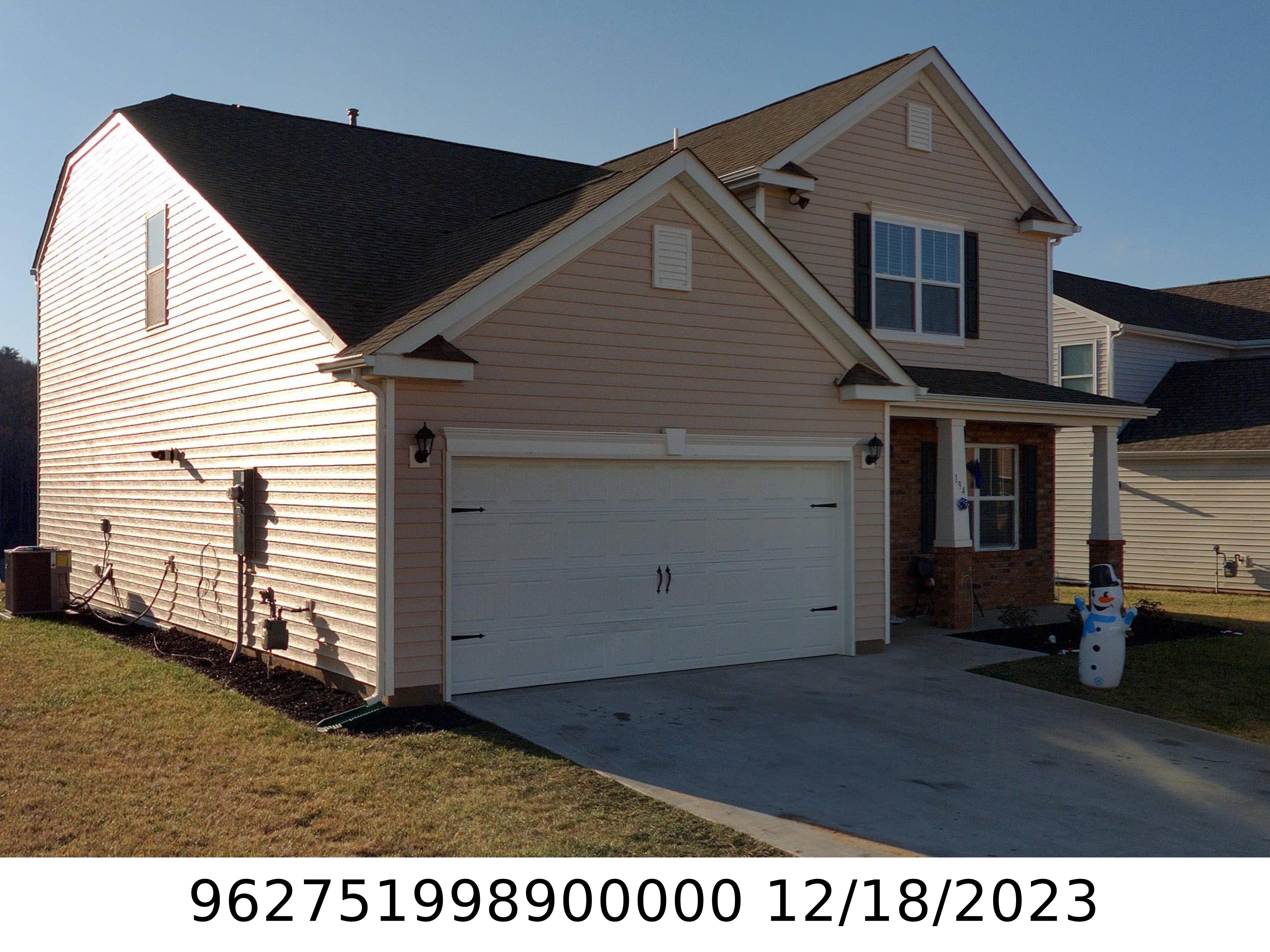 A picture of the property located at 194 MONROE CREEK BLVD, ASHEVILLE NC 28806.