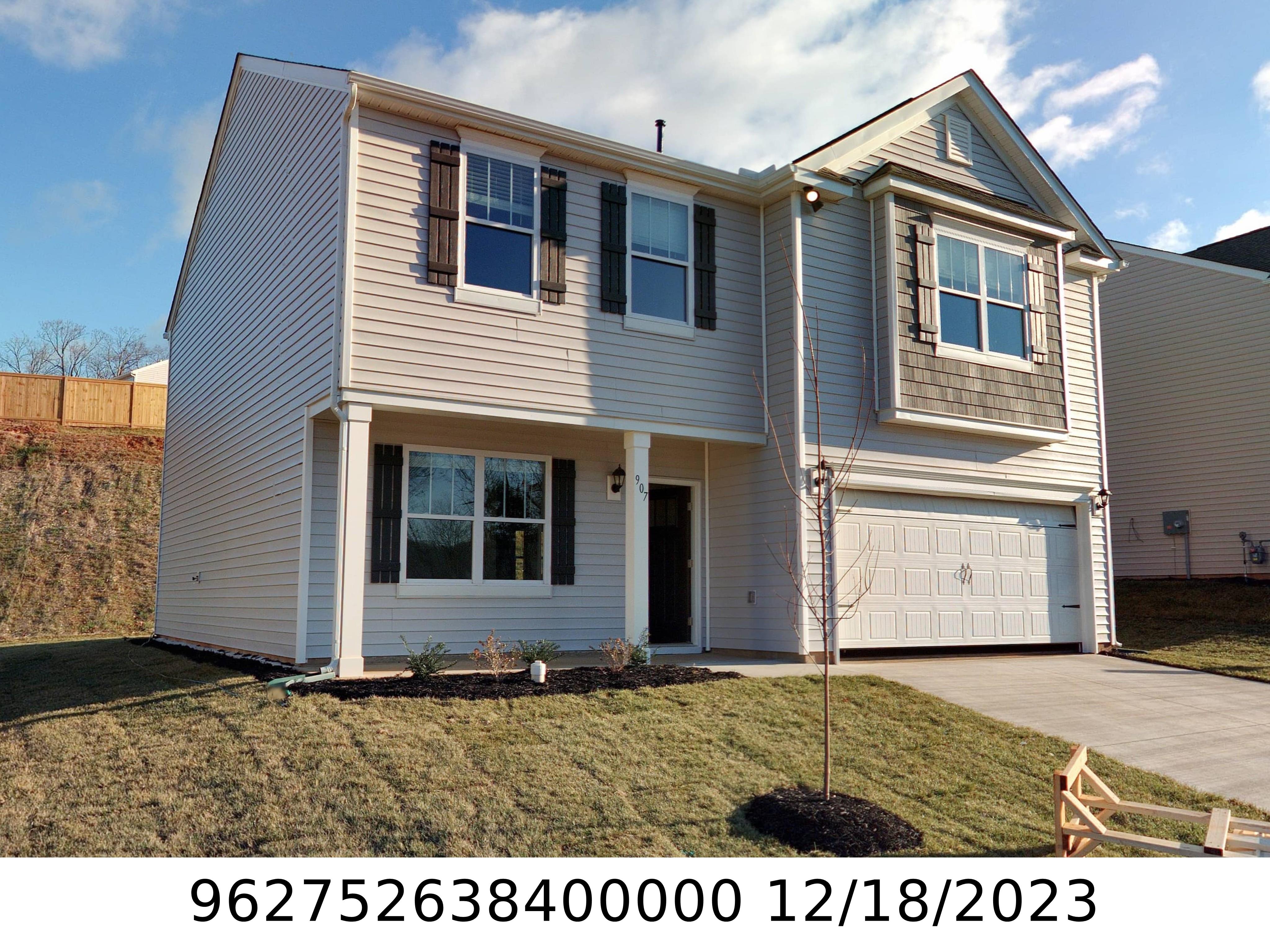 A picture of the property located at 907 NEWPORT CT, ASHEVILLE NC 28806.