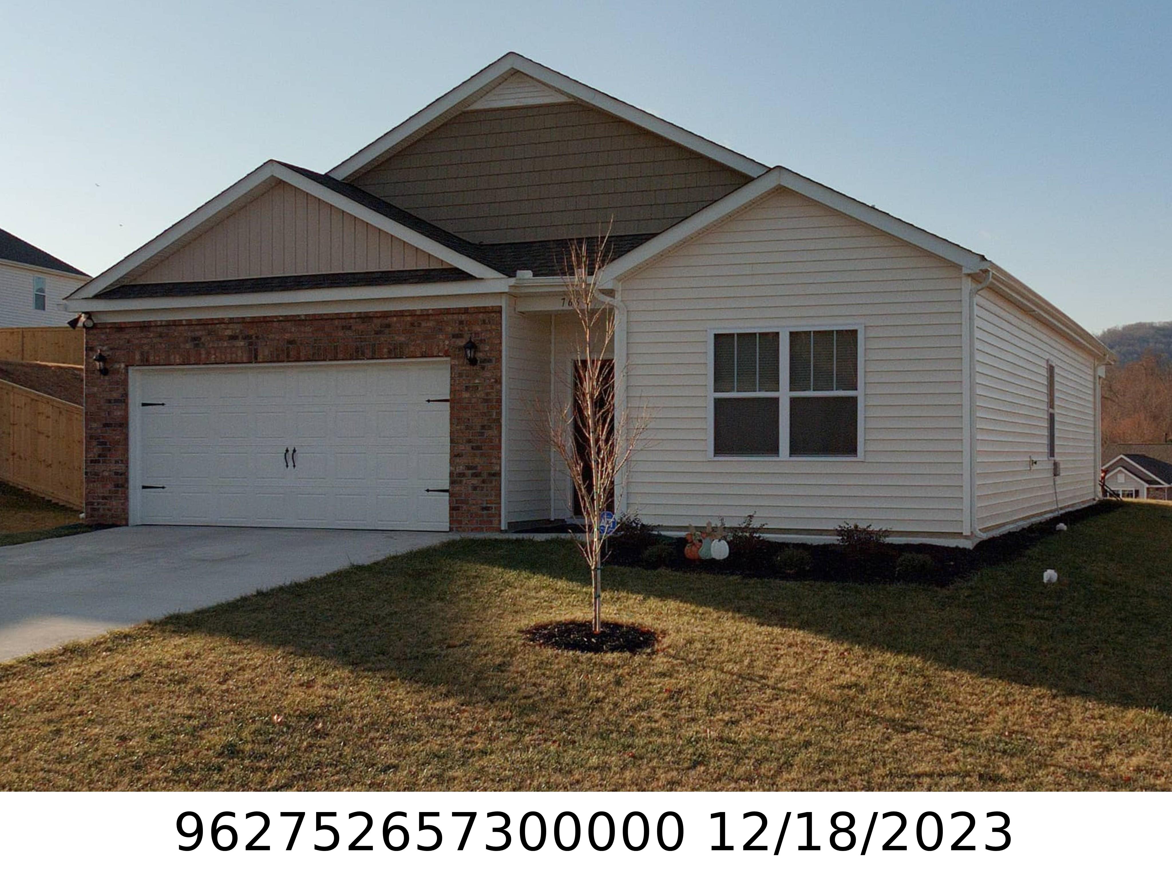 A picture of the property located at 766 FOUNTAIN PARK BLVD, ASHEVILLE NC 28806.