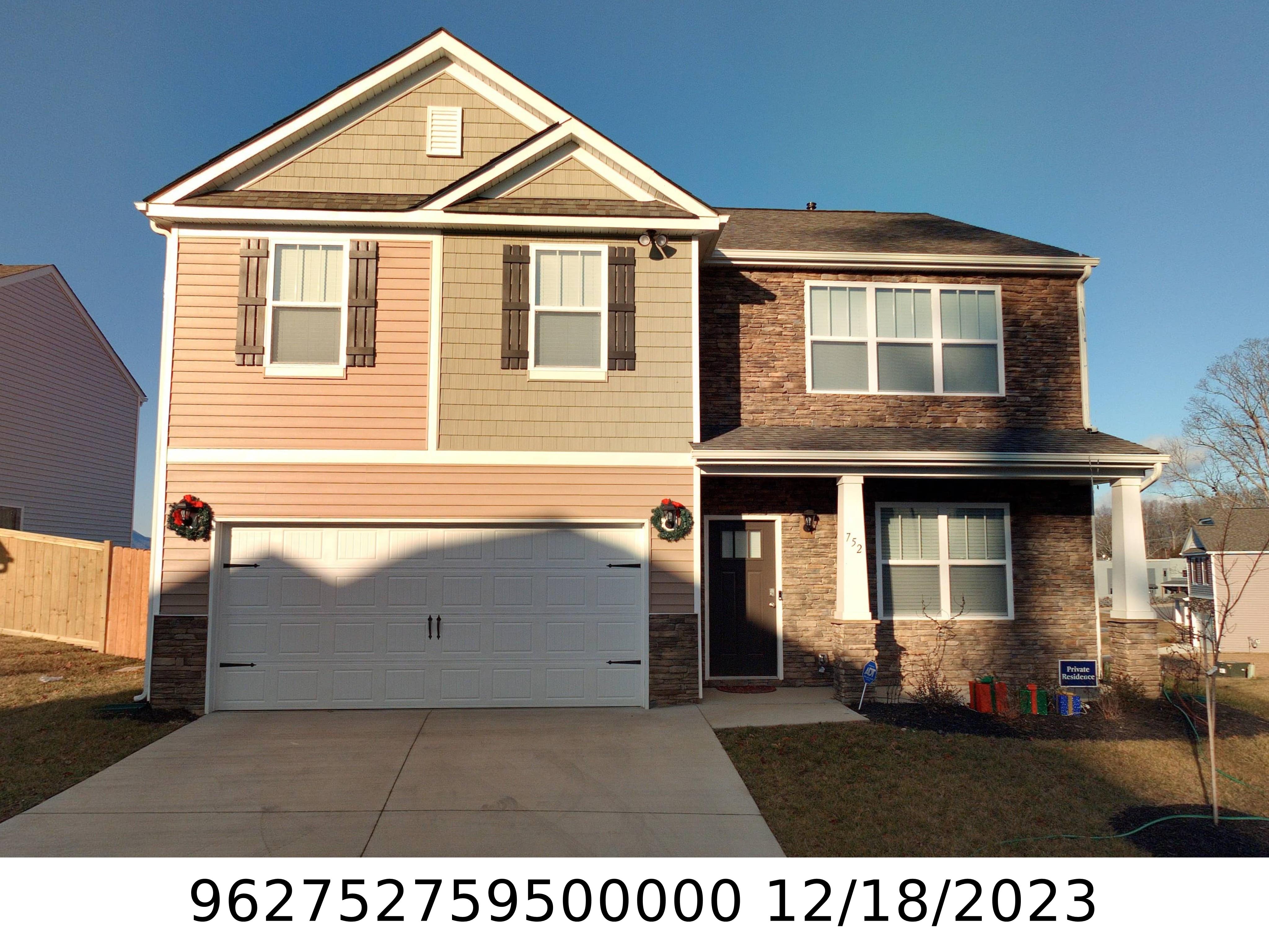 A picture of the property located at 752 FOUNTAIN PARK BLVD, ASHEVILLE NC 28806.