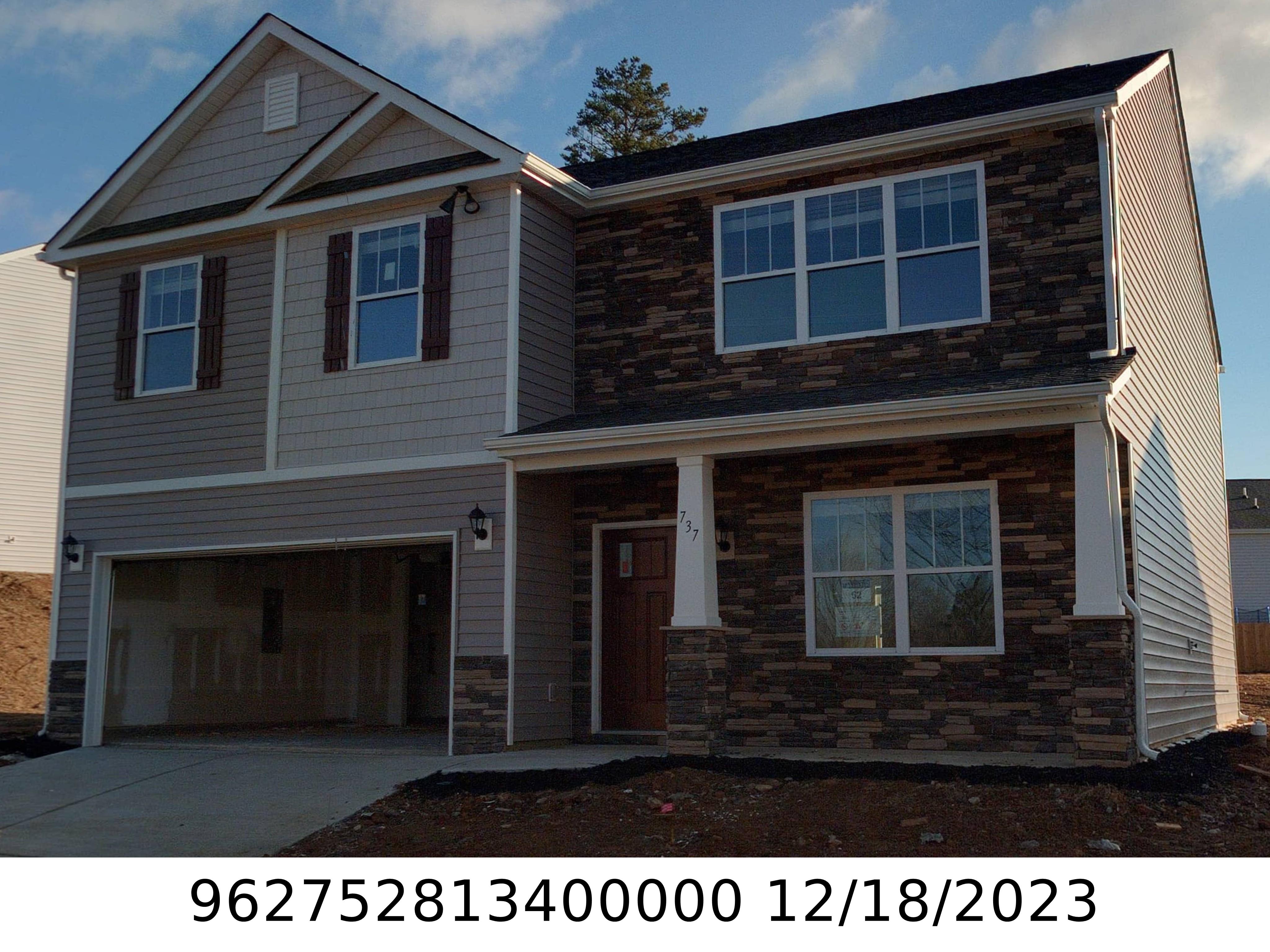 A picture of the property located at 737 FOUNTAIN PARK BLVD, ASHEVILLE NC 28806.