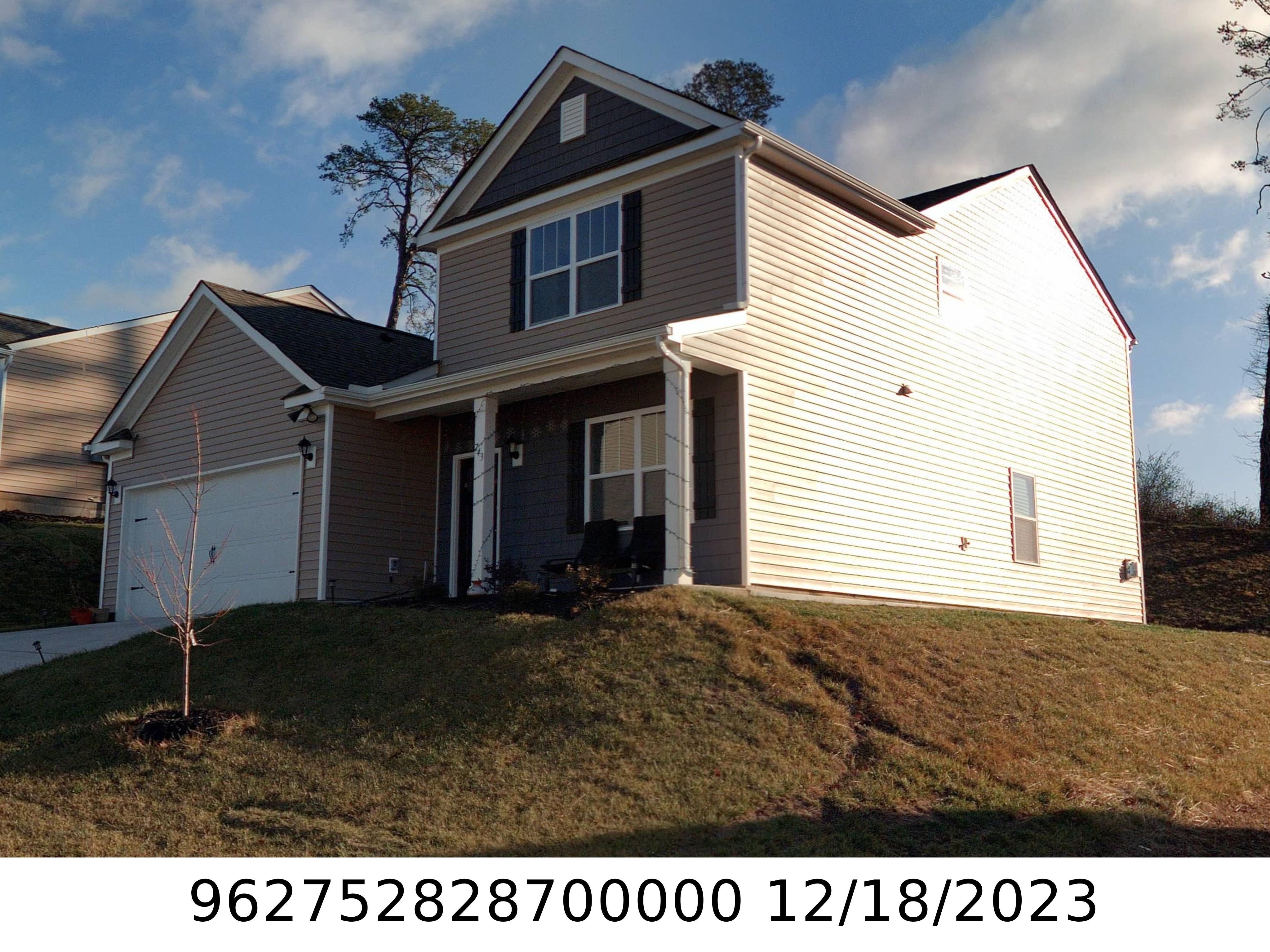 A picture of the property located at 743 FOUNTAIN PARK BLVD, ASHEVILLE NC 28806.