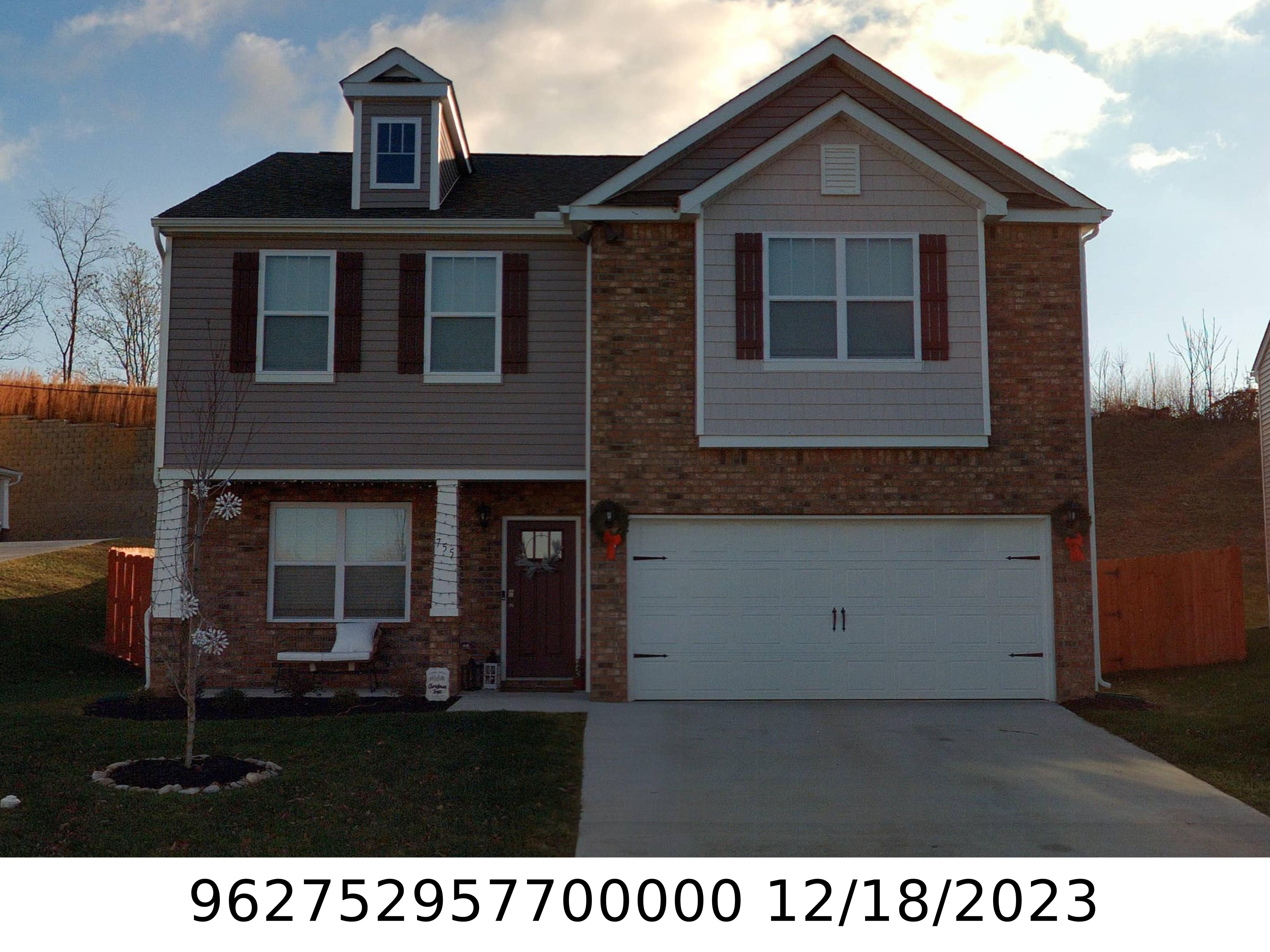 A picture of the property located at 755 FOUNTAIN PARK BLVD, ASHEVILLE NC 28806.