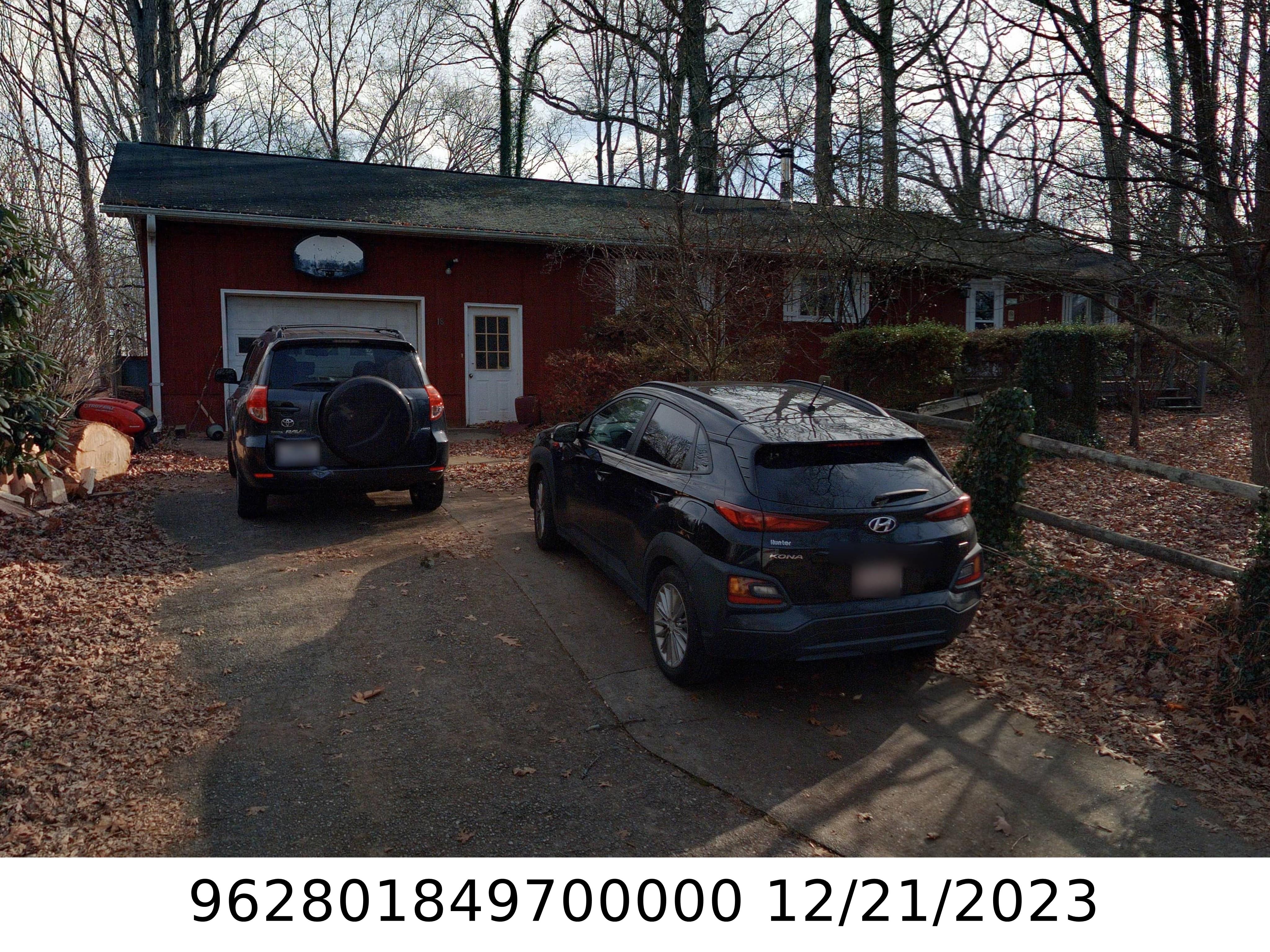 A picture of the property located at 18 C M DOAN LN, ASHEVILLE NC 28806.