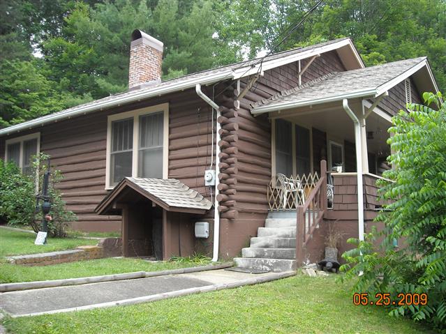 A picture of the property located at 17 EASTVIEW CIR UNINCORPORATED.