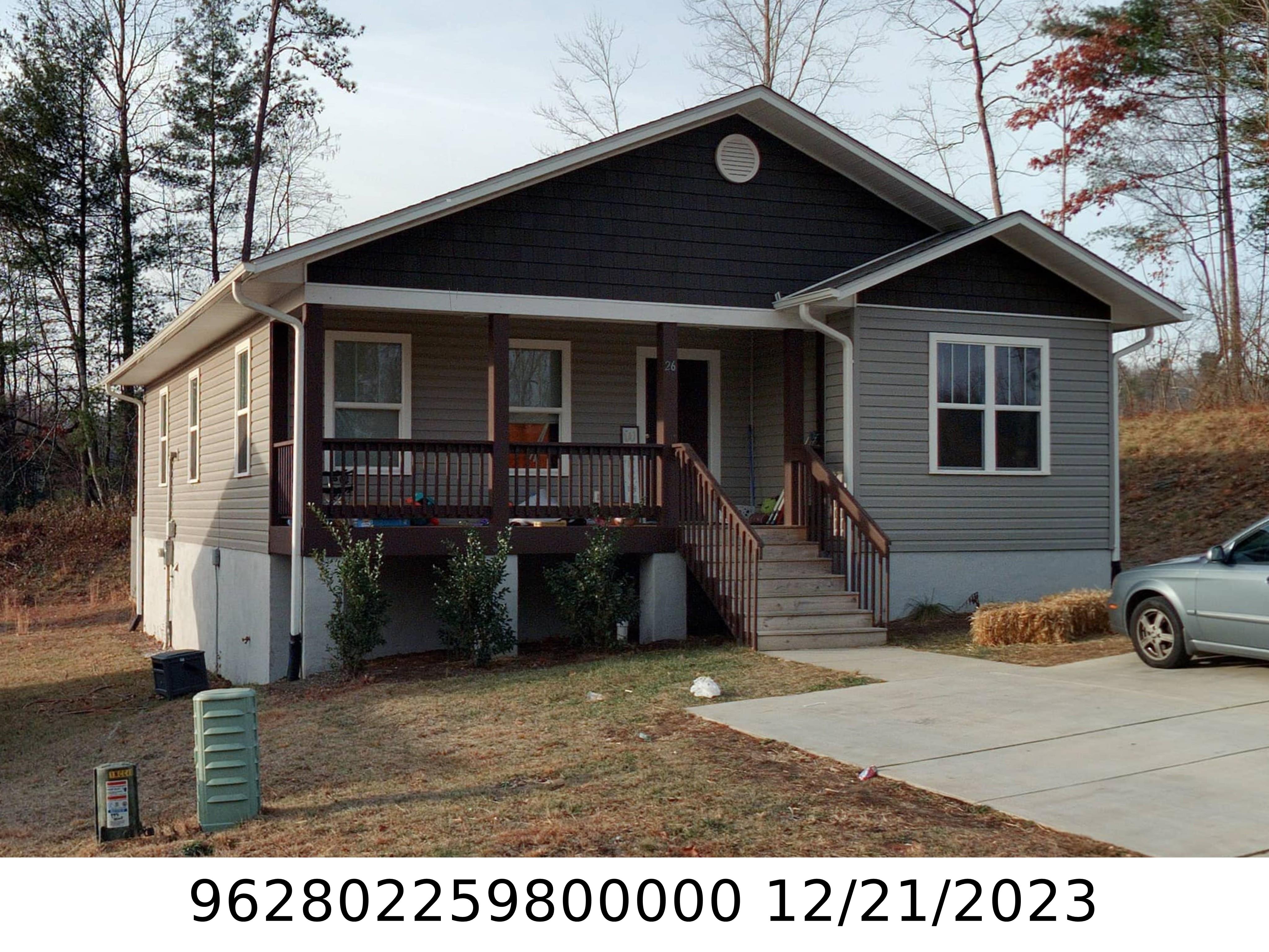A picture of the property located at 26 NEW HEIGHTS DR, ASHEVILLE NC 28806.