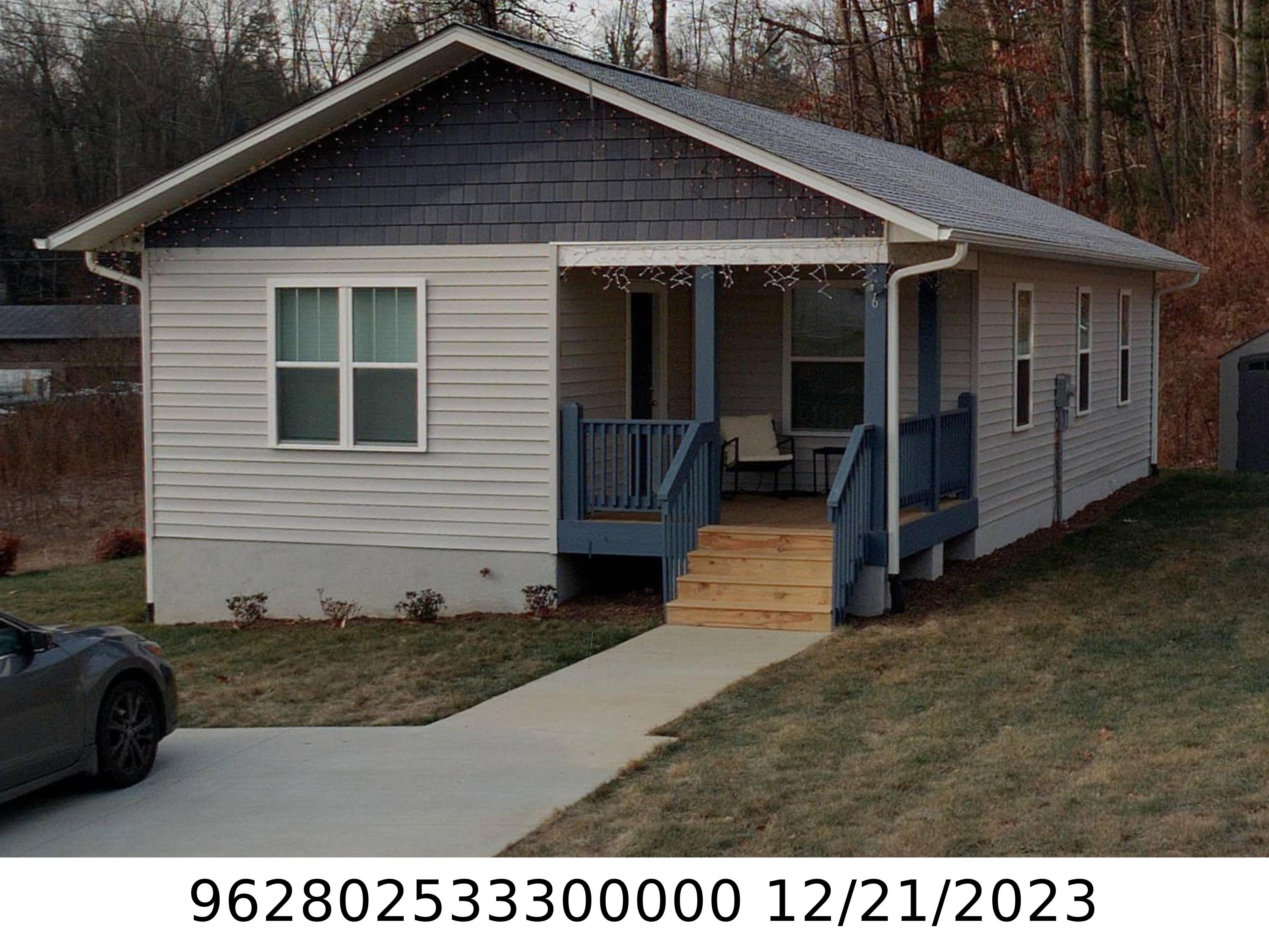A picture of the property located at 6 NEW HEIGHTS DR, ASHEVILLE NC 28806.