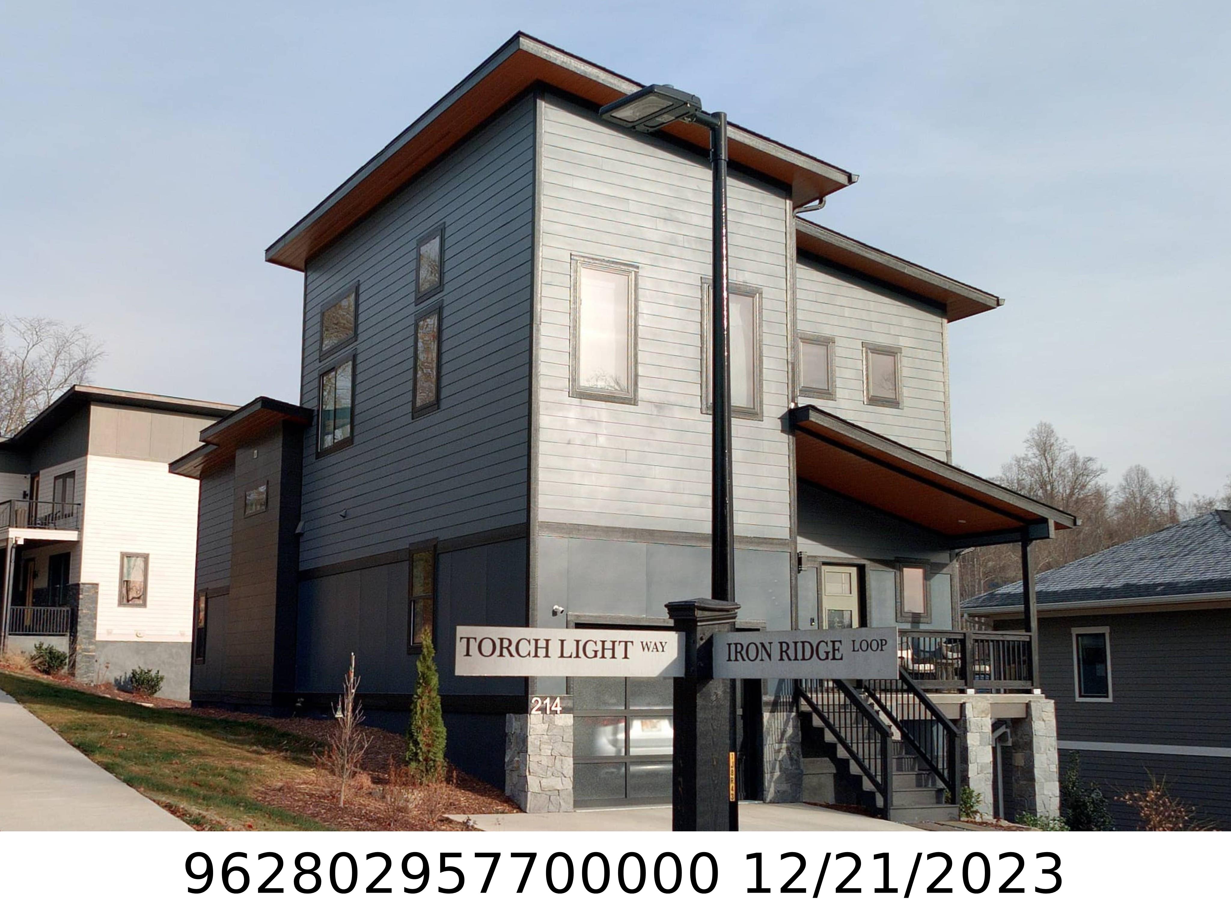 A picture of the property located at 214 TORCH LIGHT WAY, ASHEVILLE NC 28806.