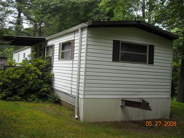 A picture of the property located at 11 LEDAIN LN, ASHEVILLE NC 28806.
