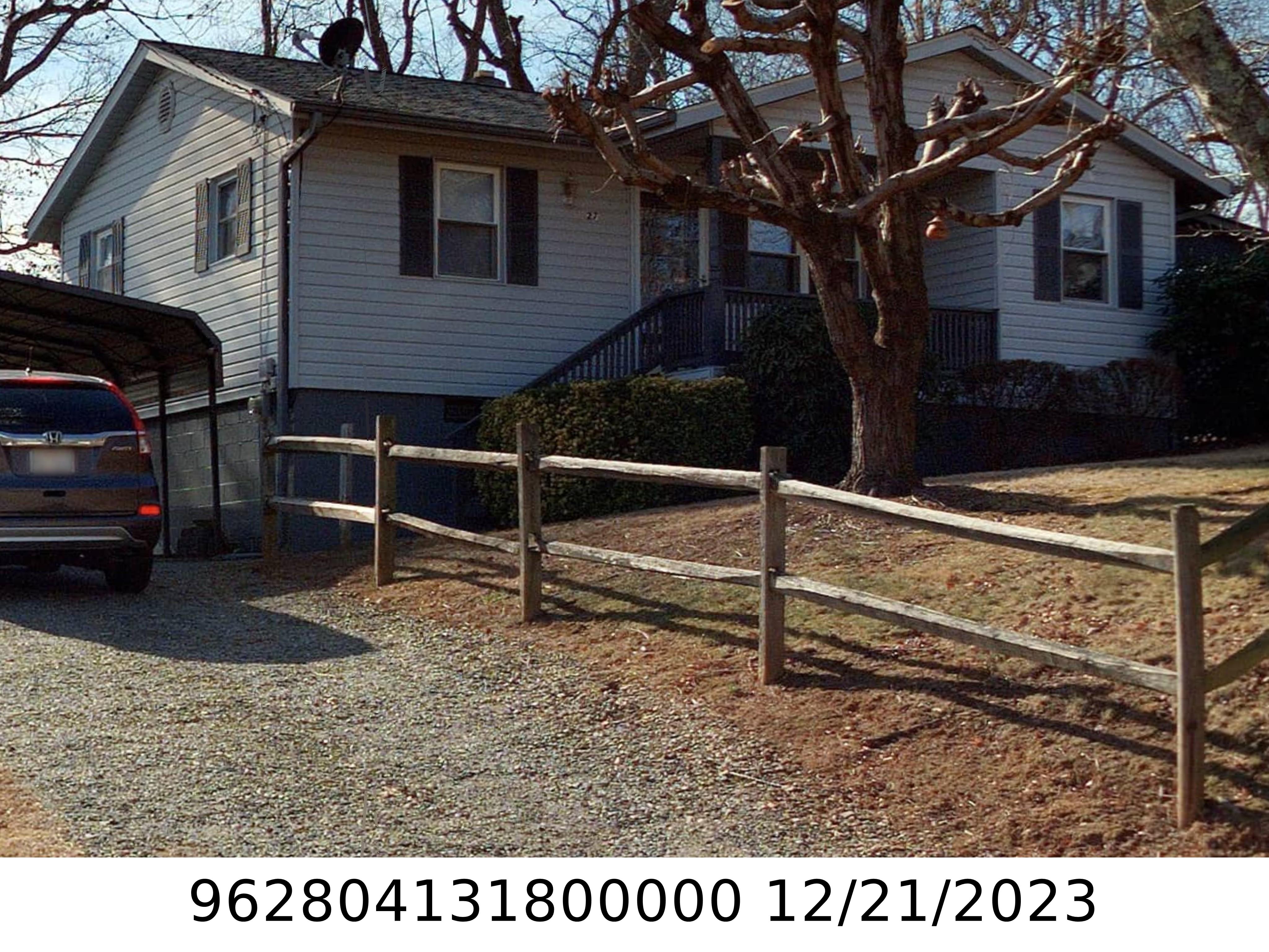 A picture of the property located at 27 HONEYSUCKLE LN, ASHEVILLE NC 28806.