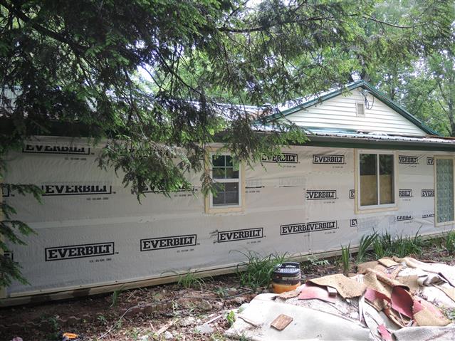 A picture of the property located at 40 HONEYSUCKLE LN, ASHEVILLE NC 28806.