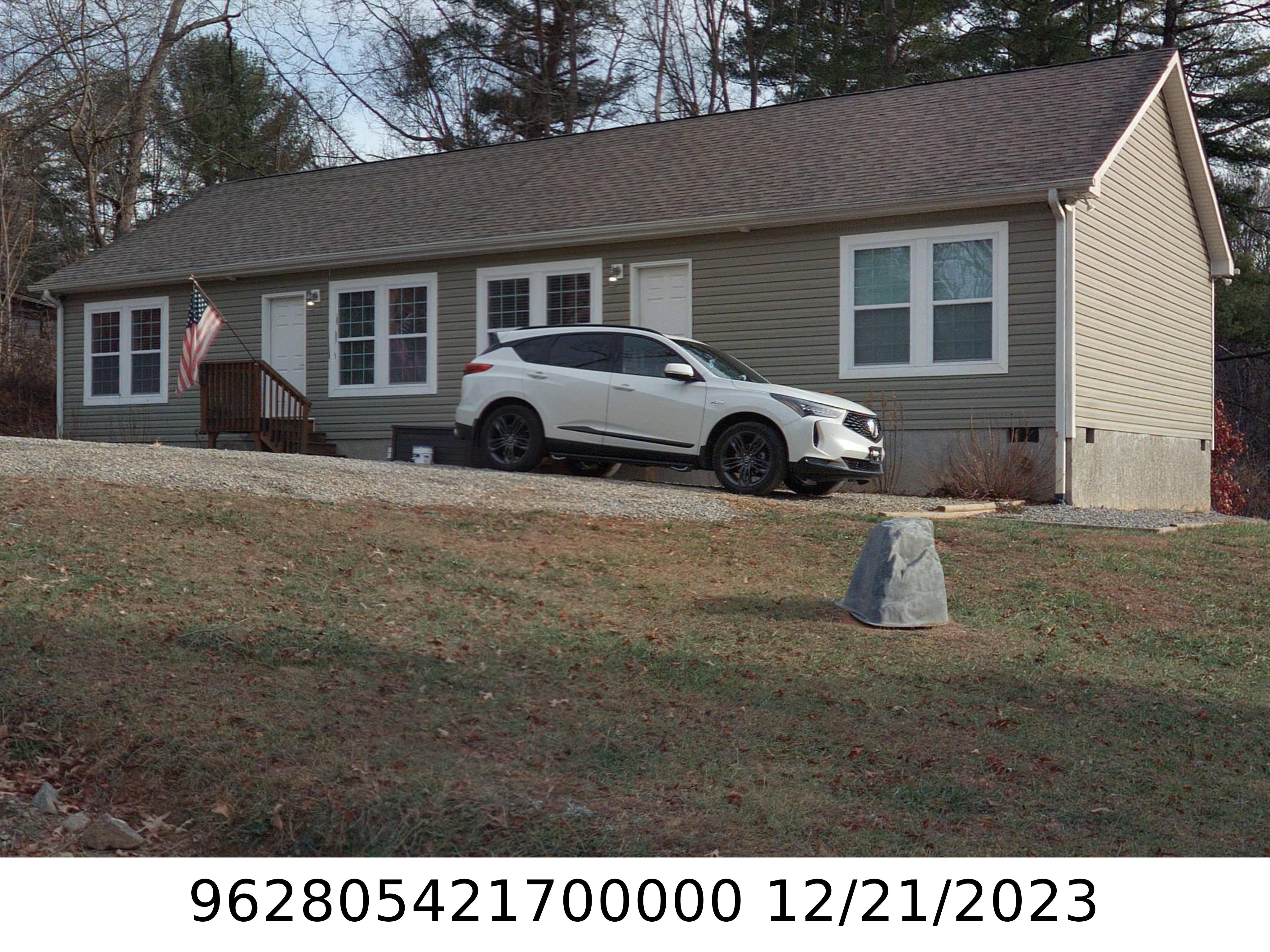 A picture of the property located at 22 BEULAH LN, ASHEVILLE NC 28806.