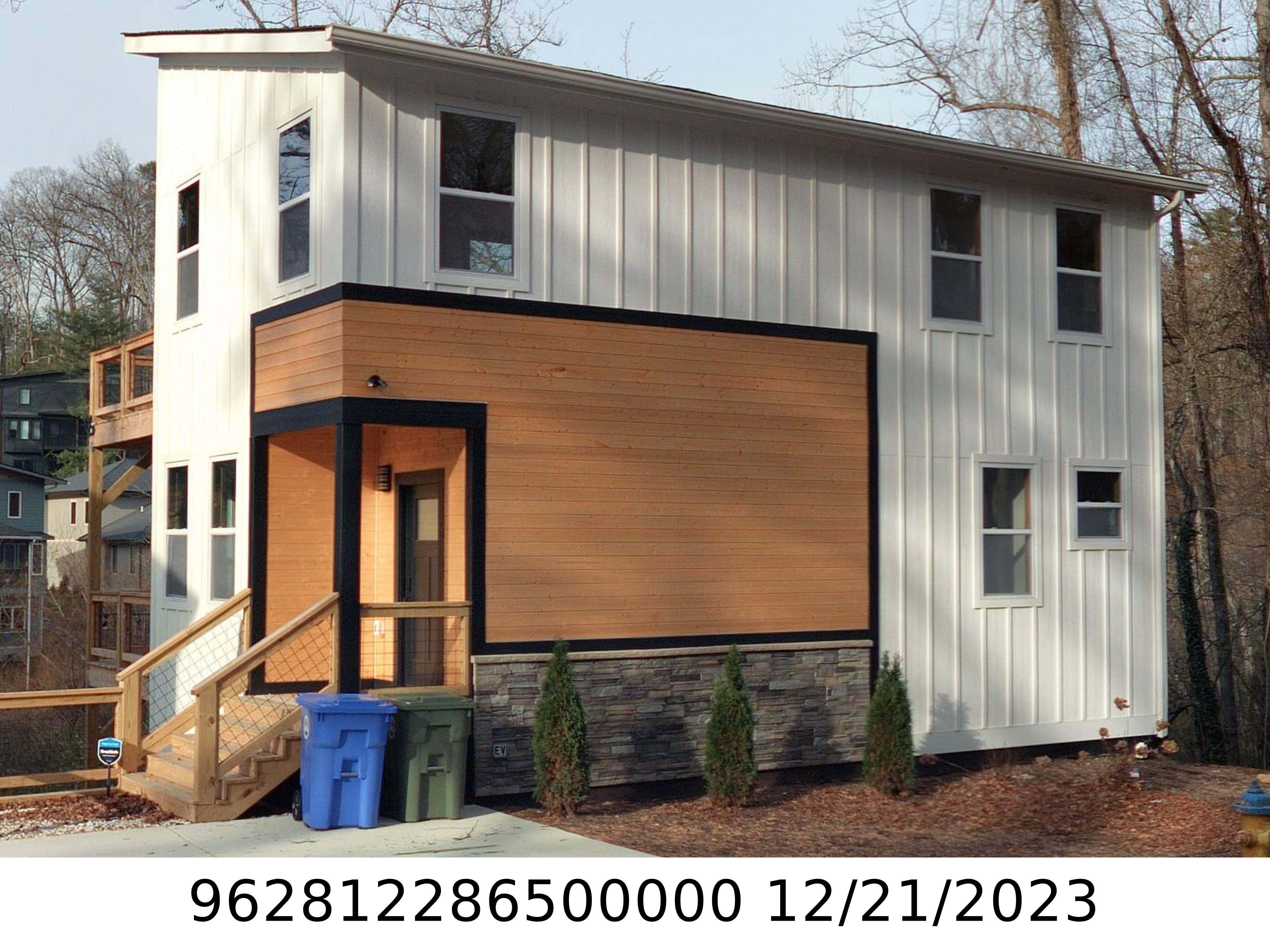 A picture of the property located at 16 LAKESIDE DR, ASHEVILLE NC 28806.