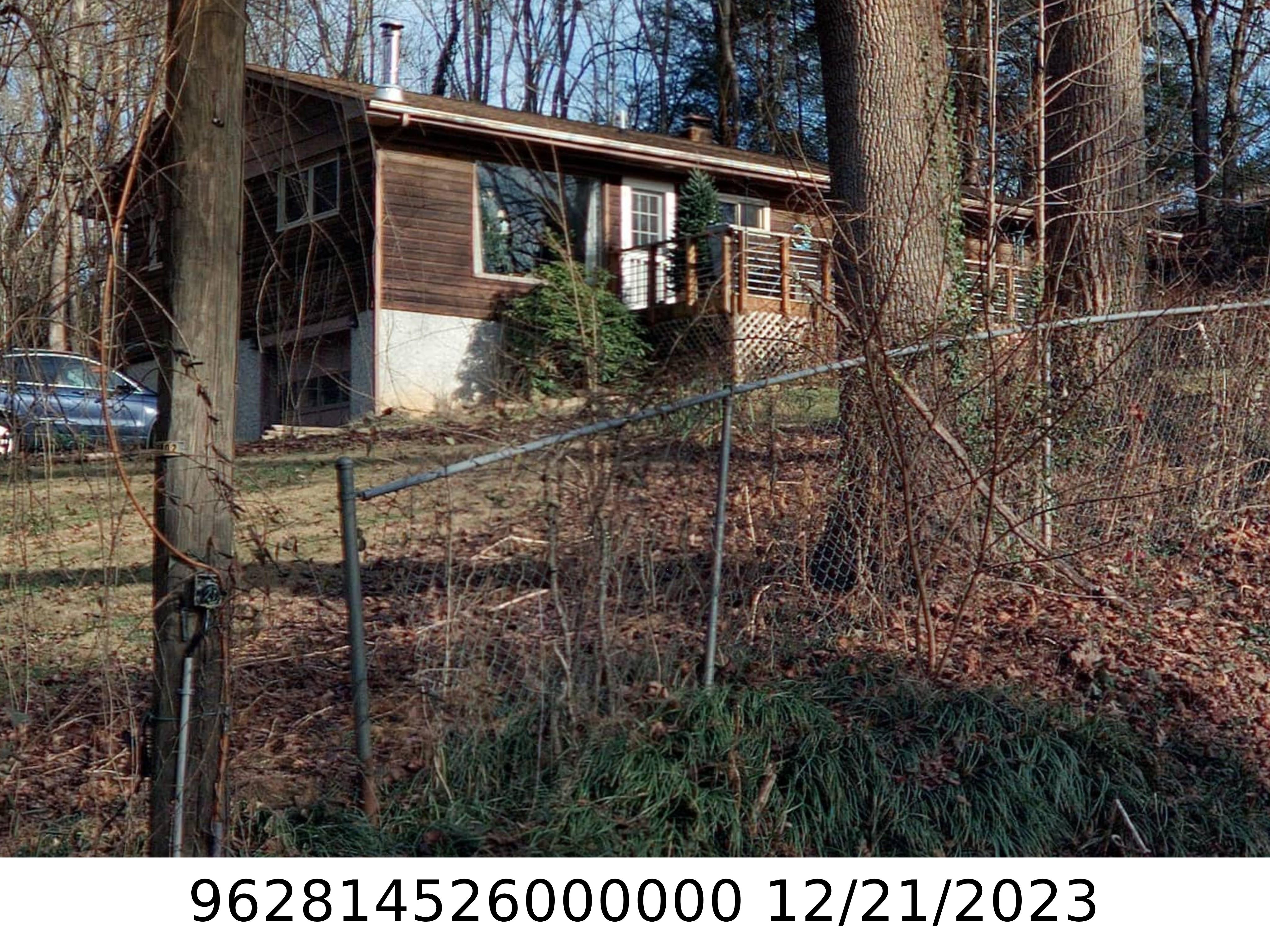 A picture of the property located at 15 BRIARCLIFF LN, ASHEVILLE NC 28806.